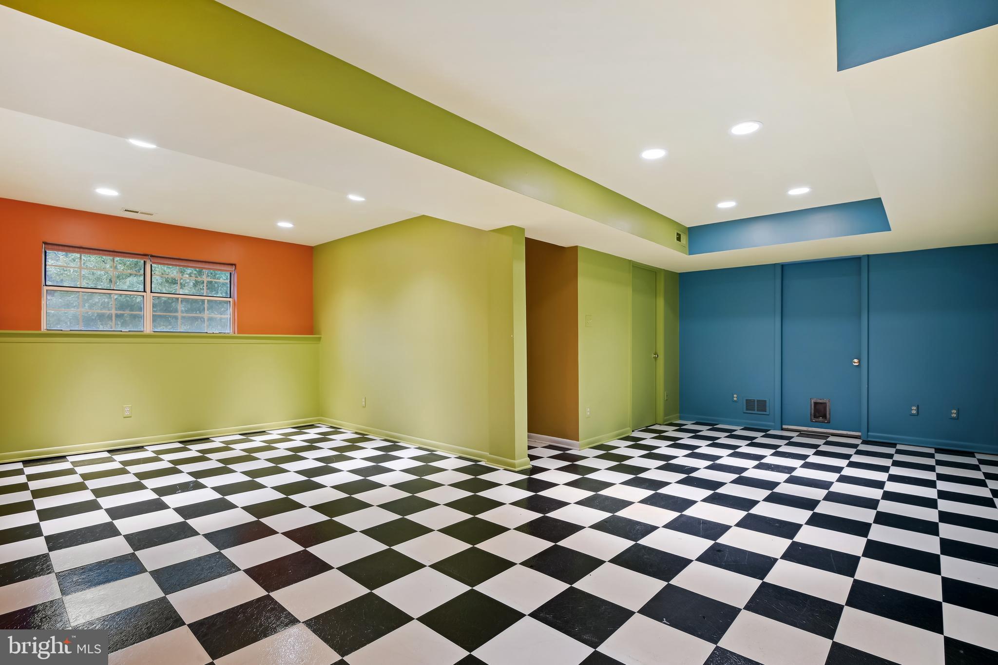 HILLSMERE SHORES - Residential