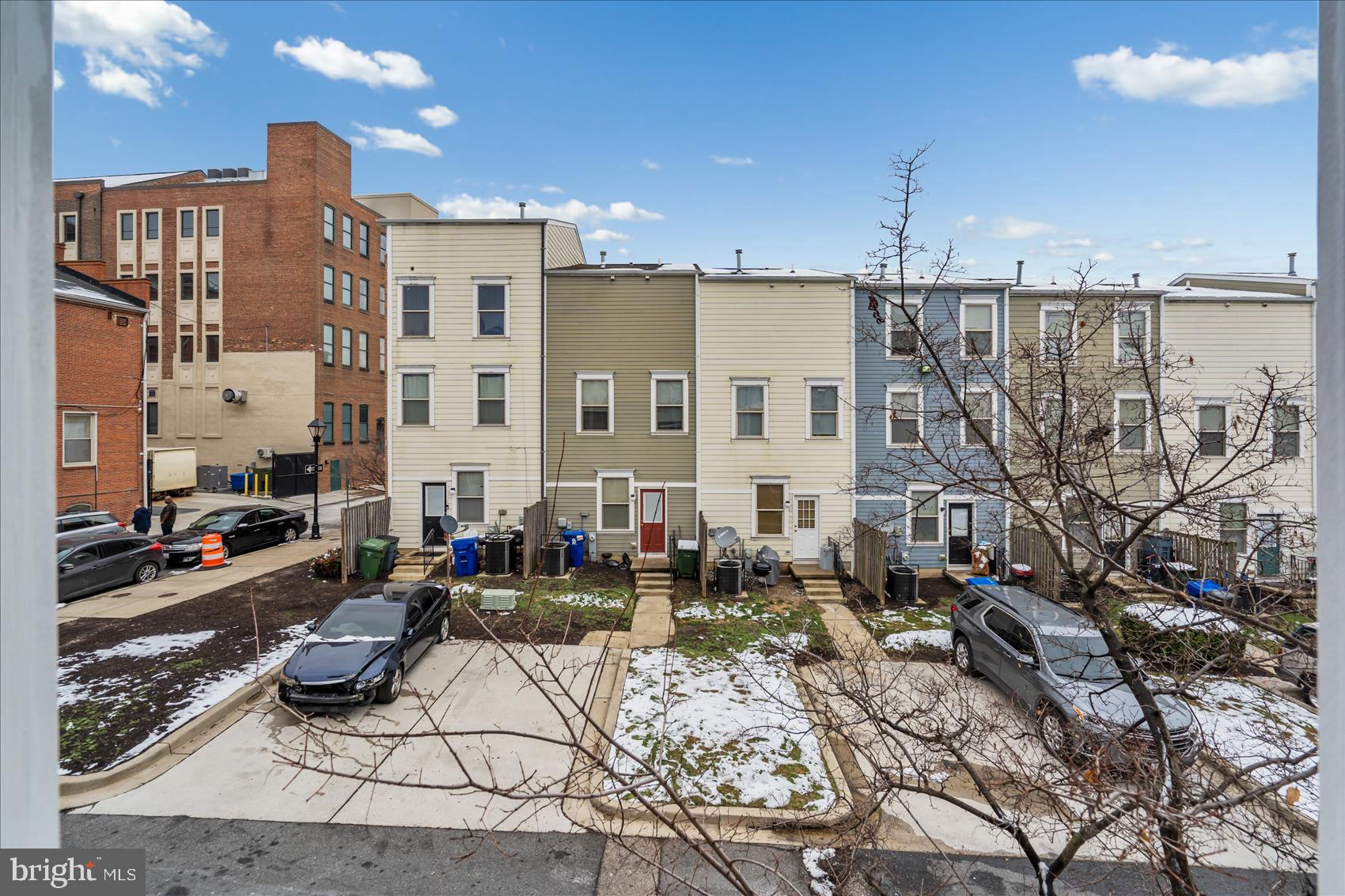 ALBEMARLE SQUARE - Residential