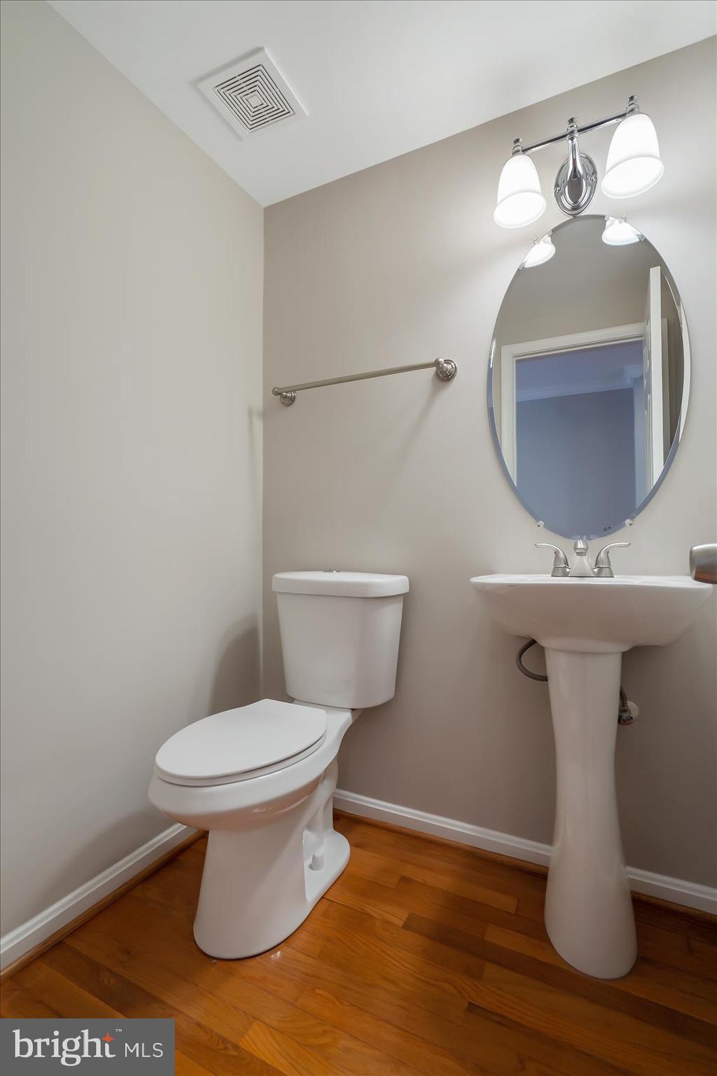 ALBEMARLE SQUARE - Residential