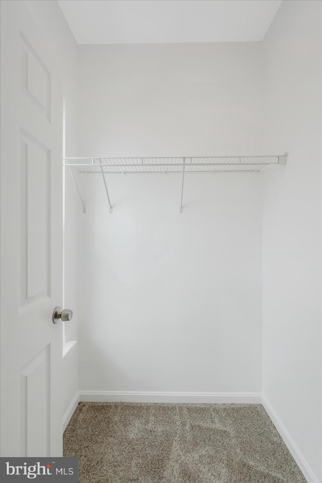 ALBEMARLE SQUARE - Residential