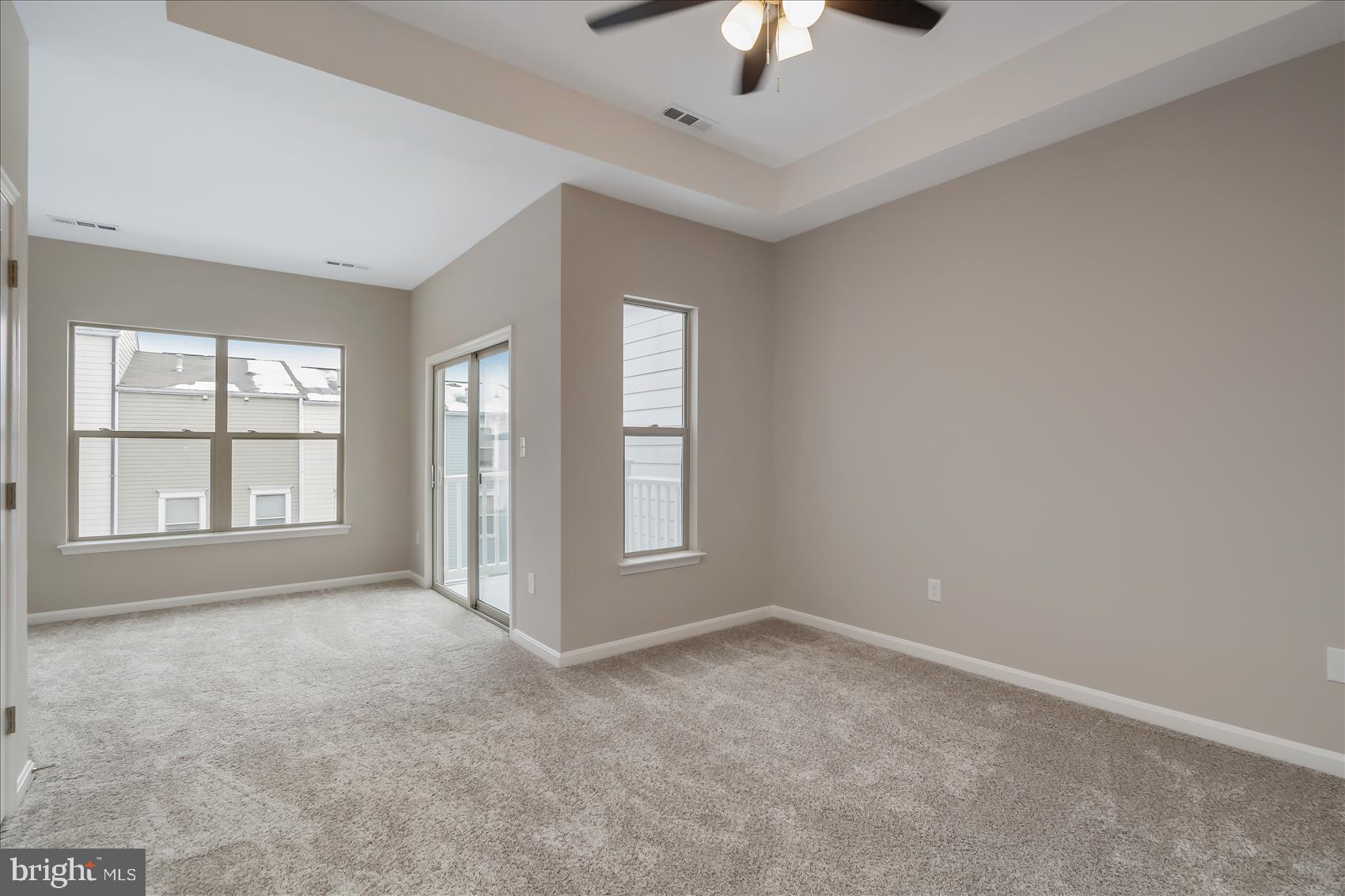 ALBEMARLE SQUARE - Residential