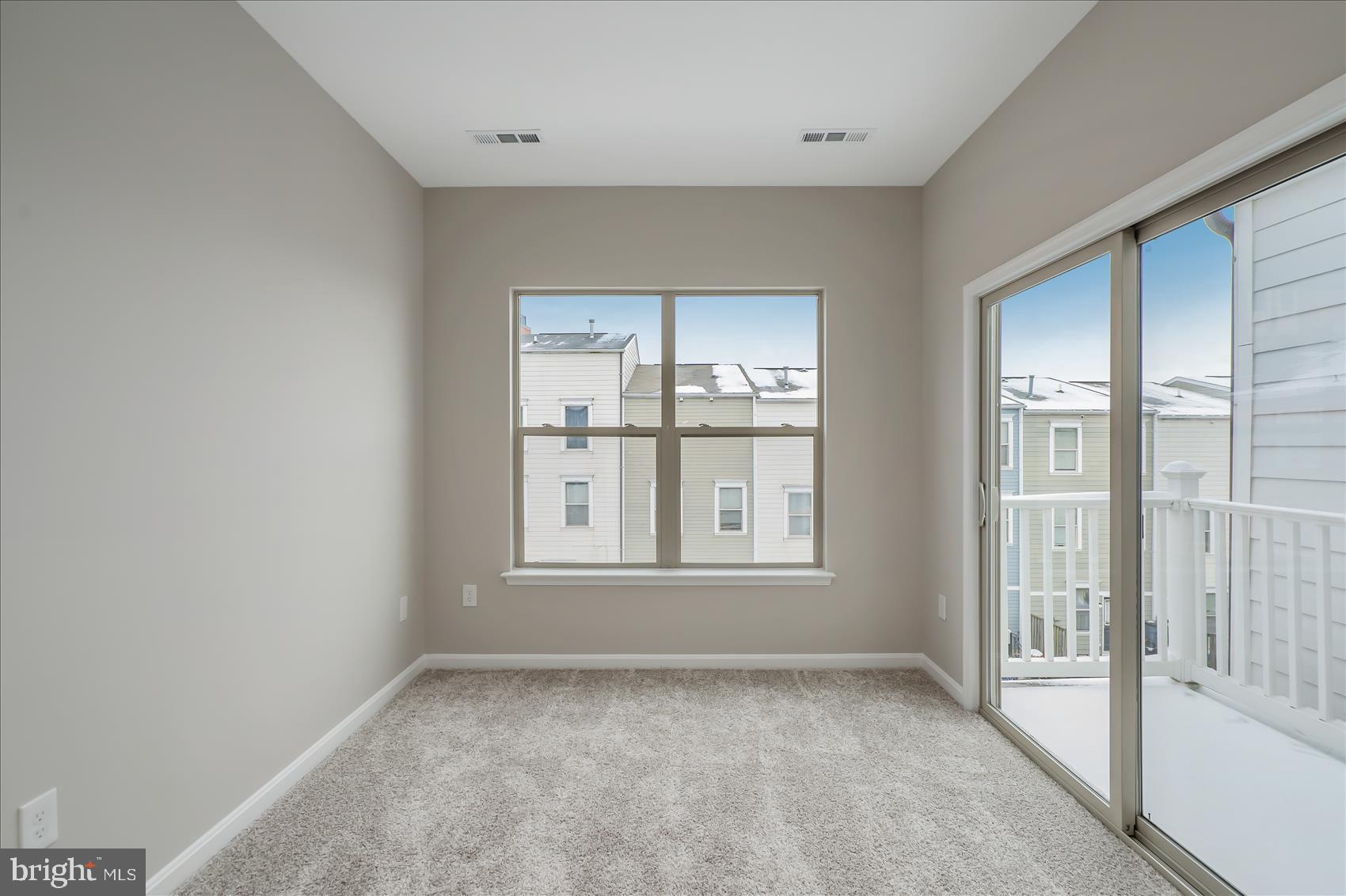 ALBEMARLE SQUARE - Residential