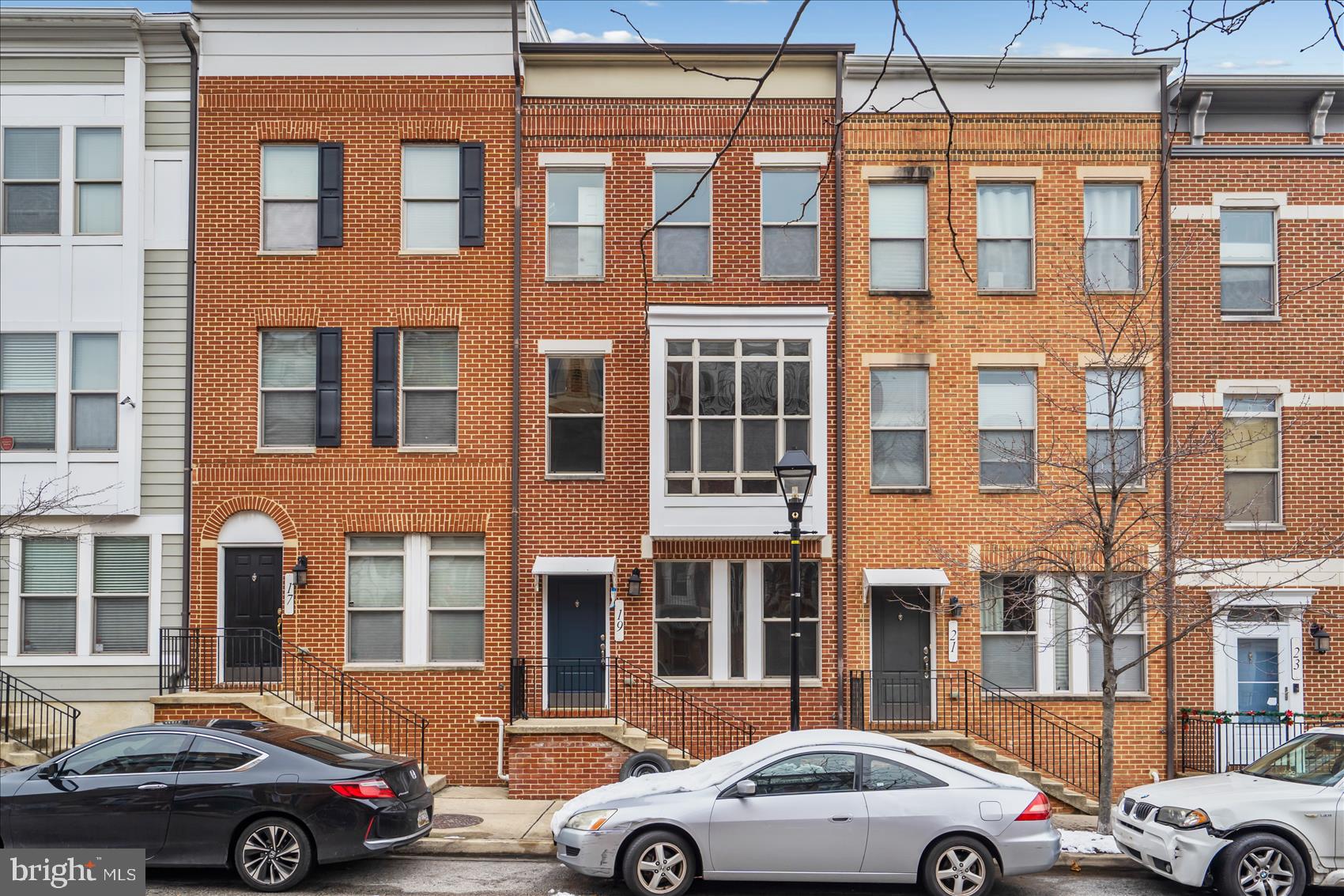 ALBEMARLE SQUARE - Residential