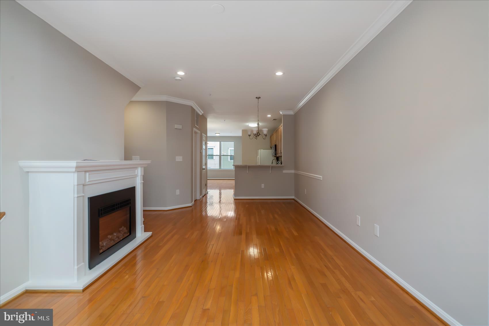 ALBEMARLE SQUARE - Residential