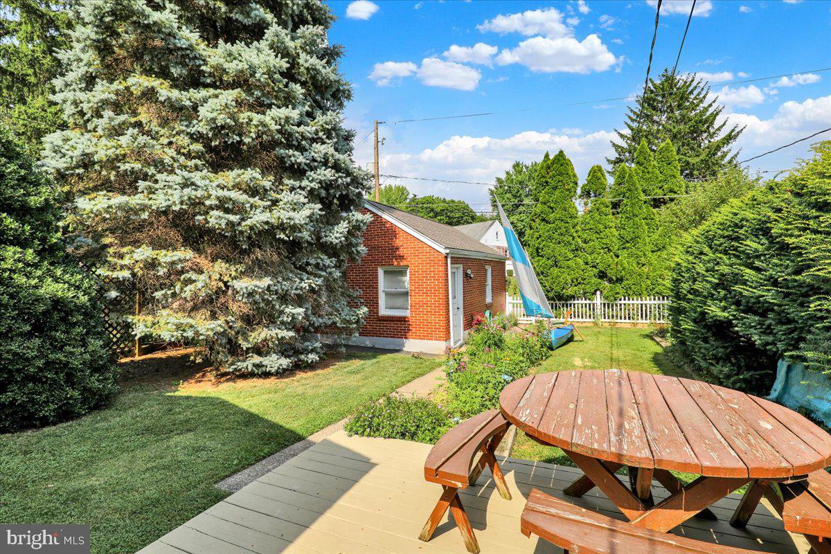 405 SEIBERTS COURT