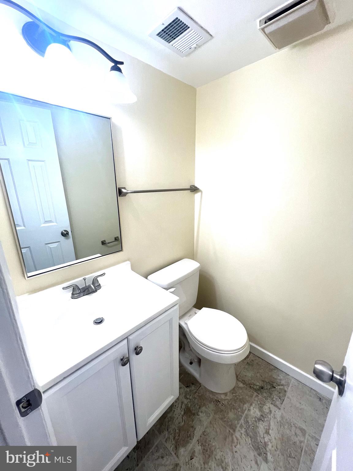 DALE CITY - Residential Lease