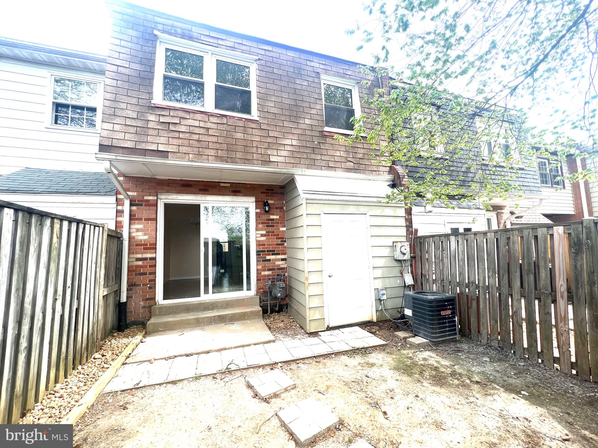 DALE CITY - Residential Lease