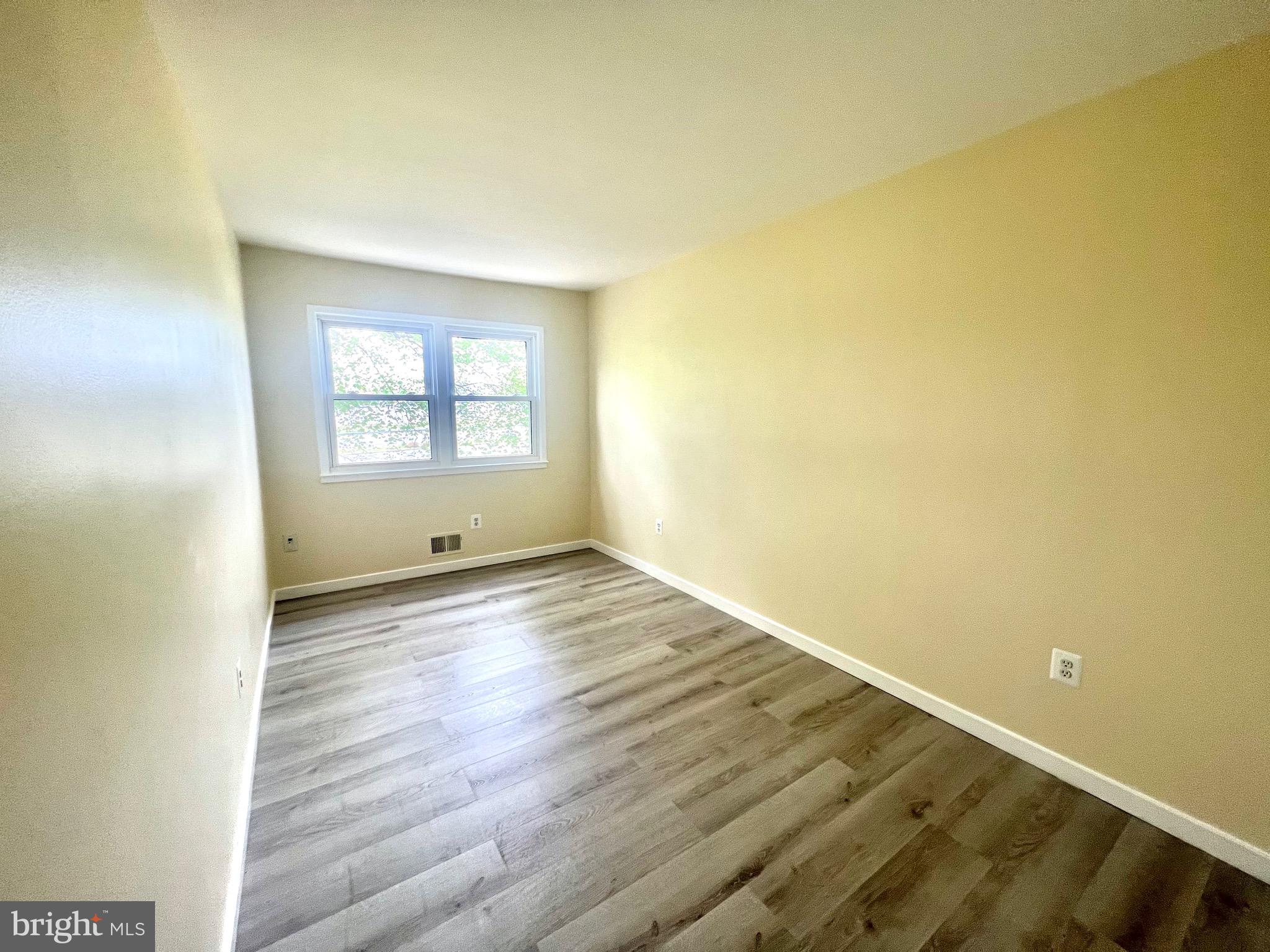 DALE CITY - Residential Lease