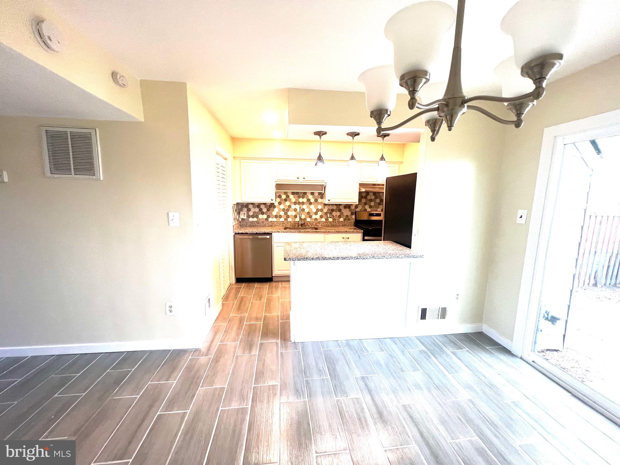 DALE CITY - Residential Lease