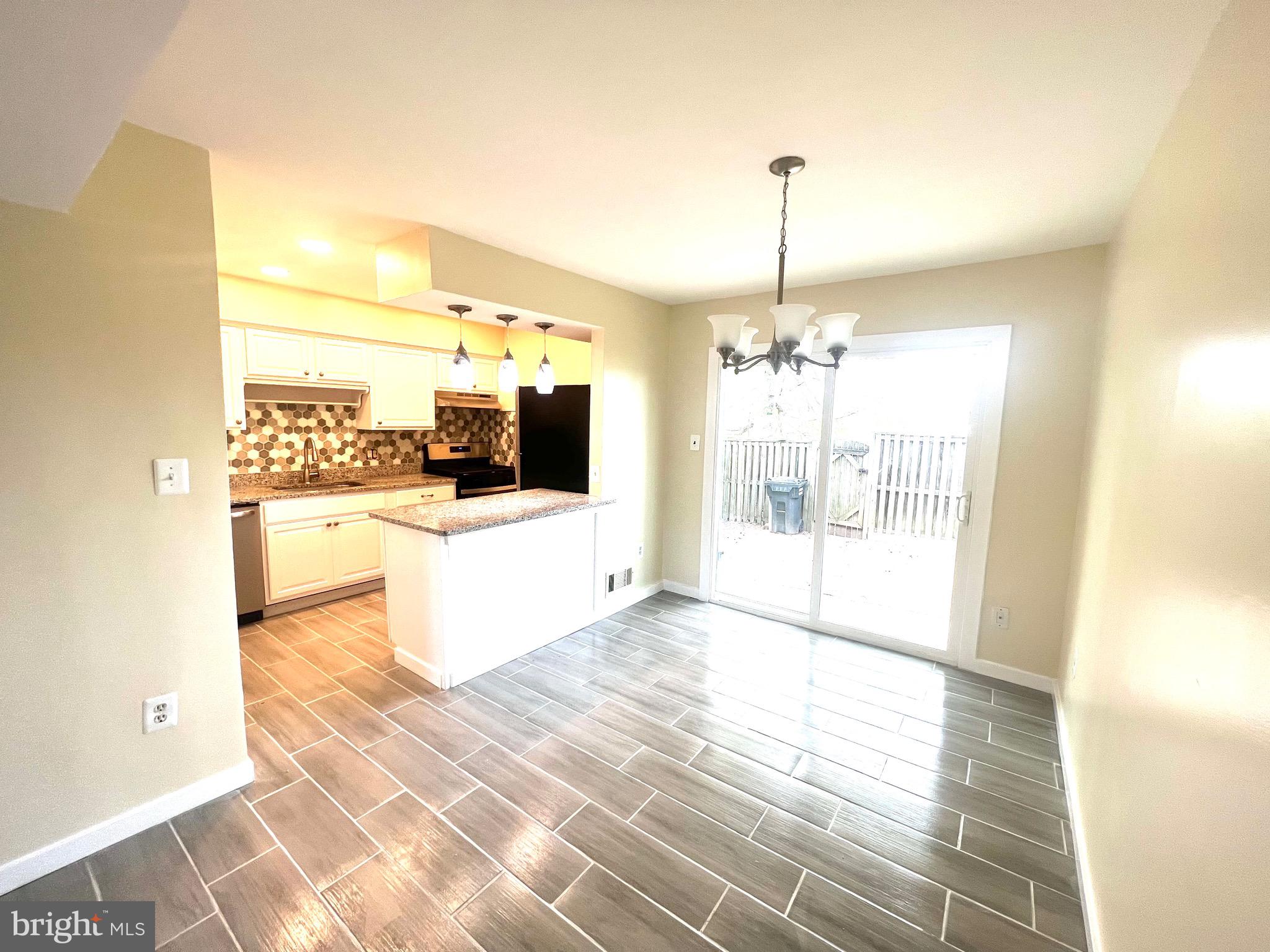 DALE CITY - Residential Lease