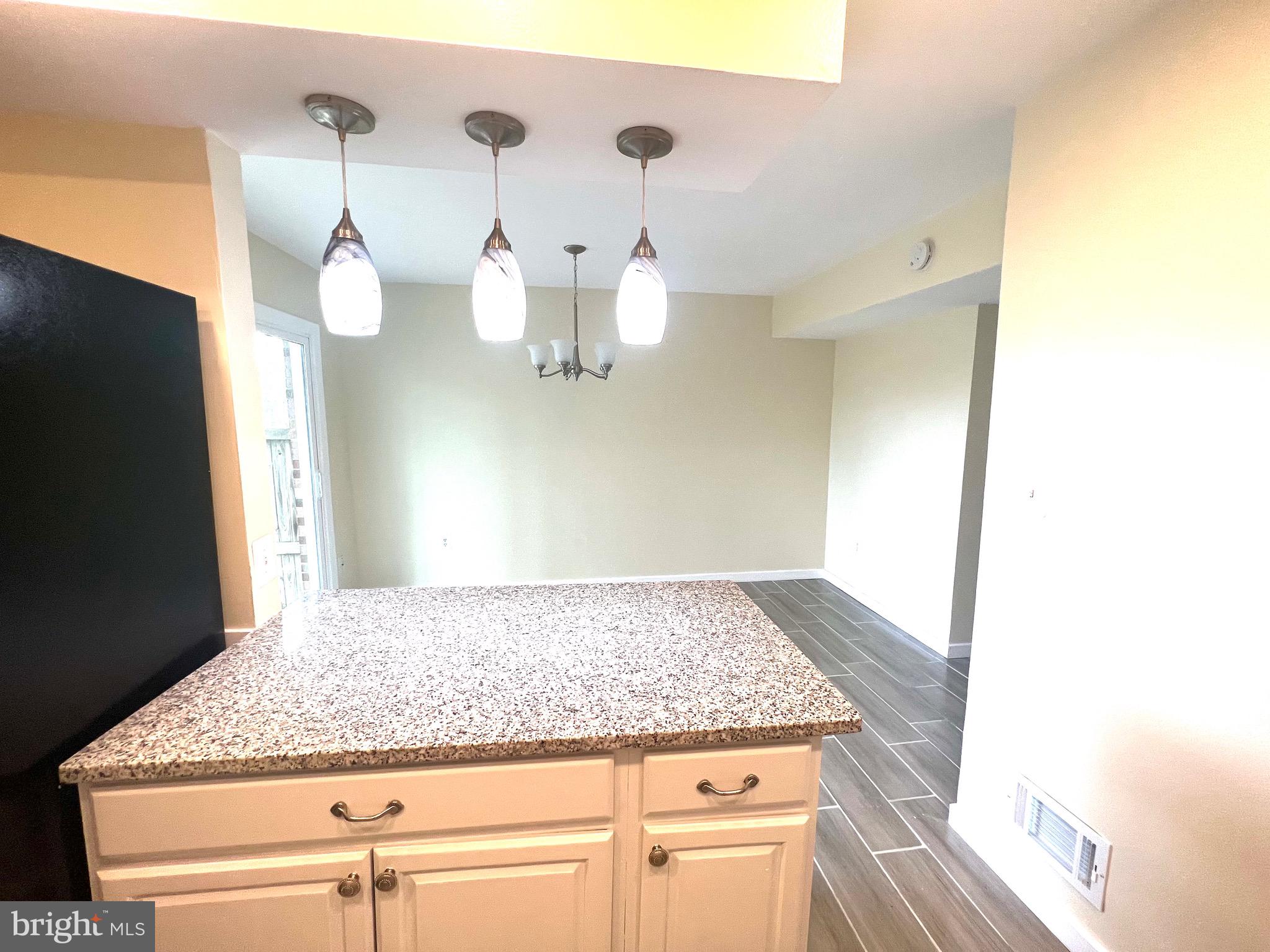 DALE CITY - Residential Lease