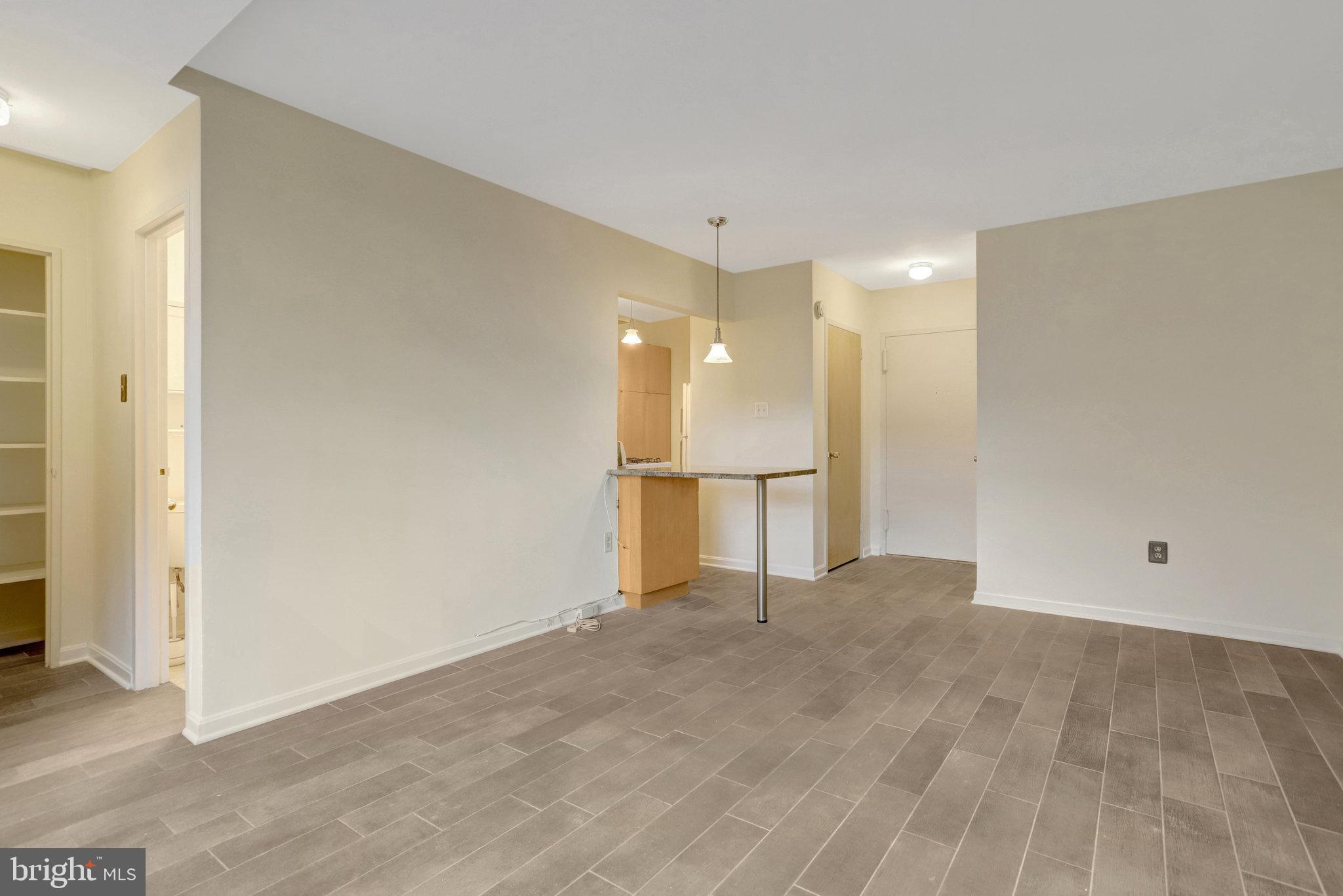 RIVER PLACE - Residential Lease