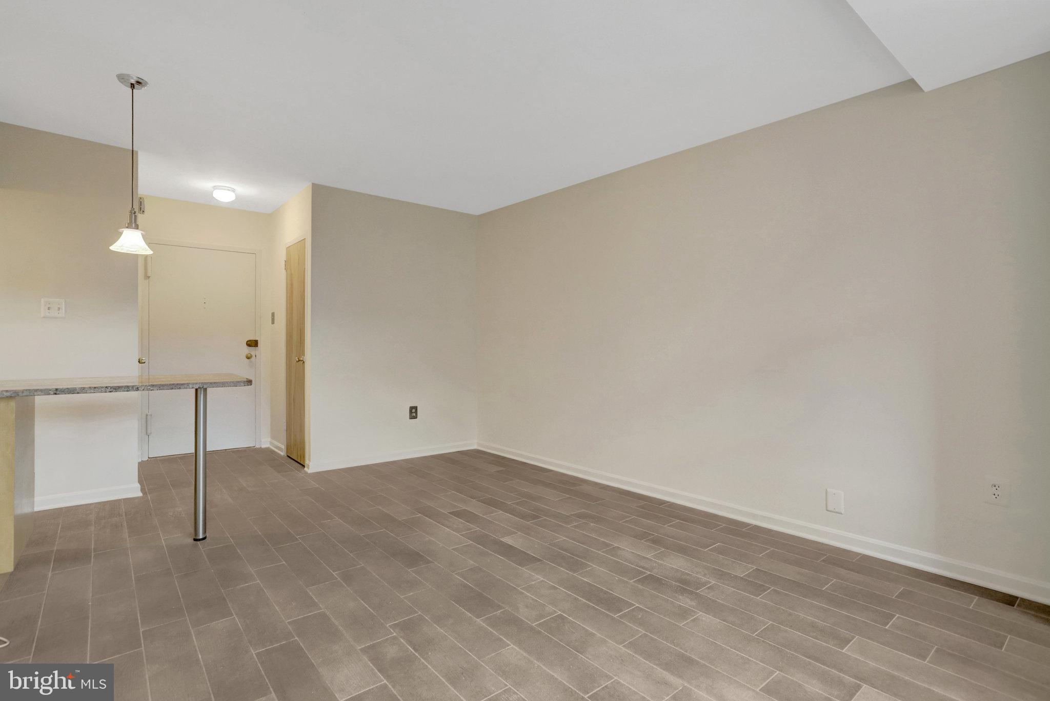 RIVER PLACE - Residential Lease