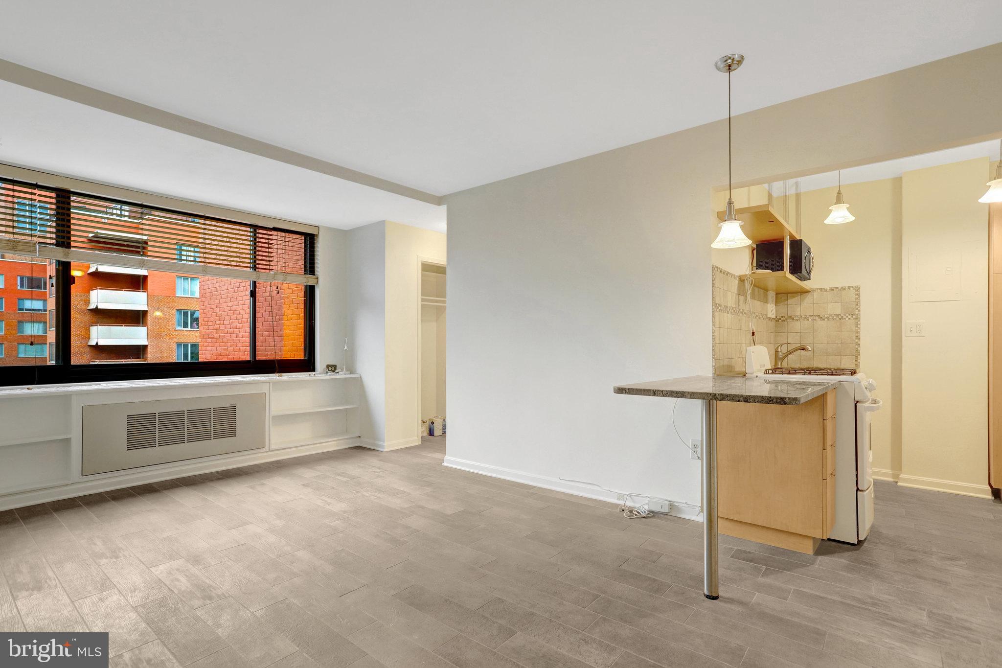 RIVER PLACE - Residential Lease