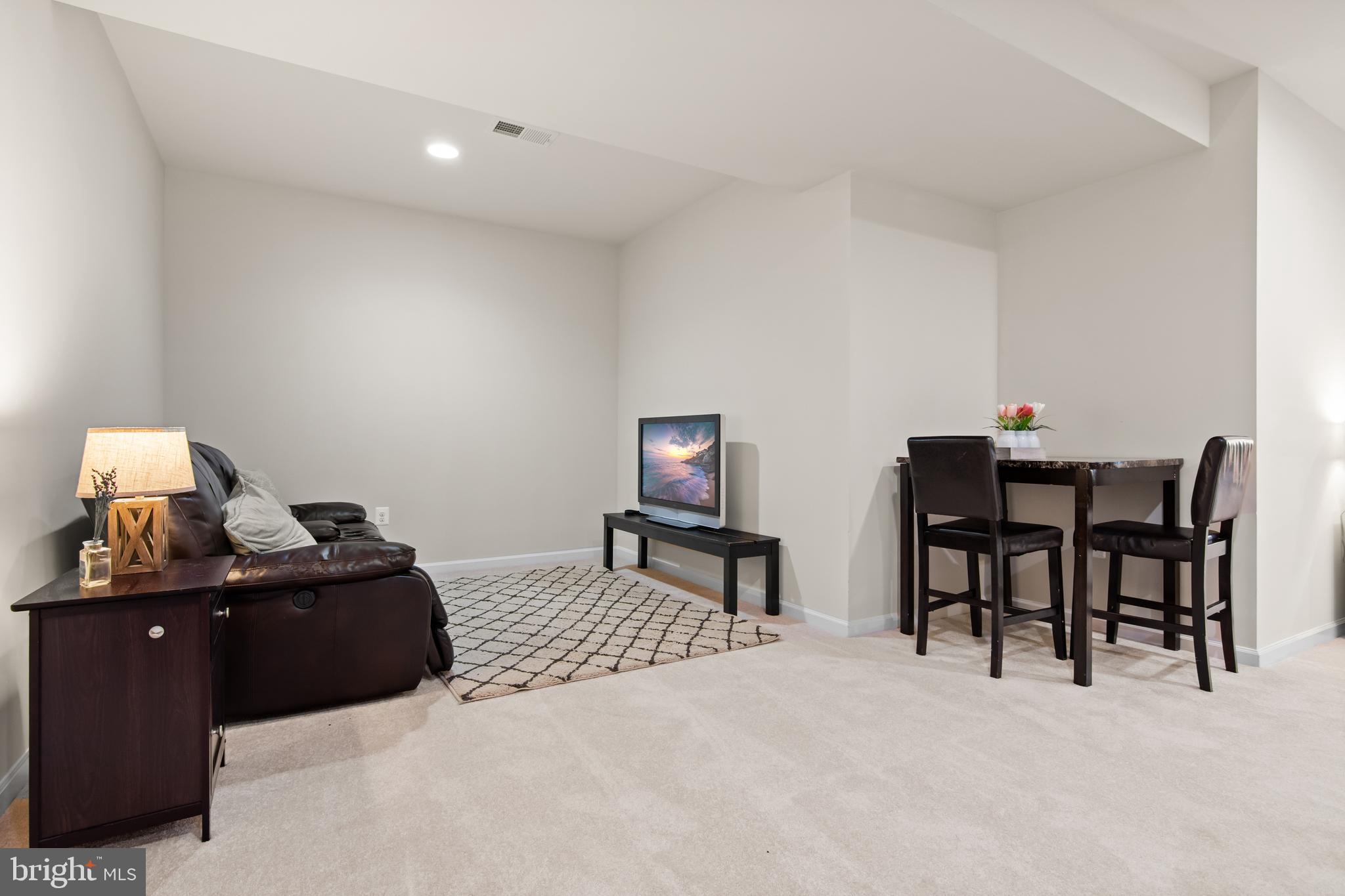 DOMINION VALLEY COUNTRY CLUB - Residential