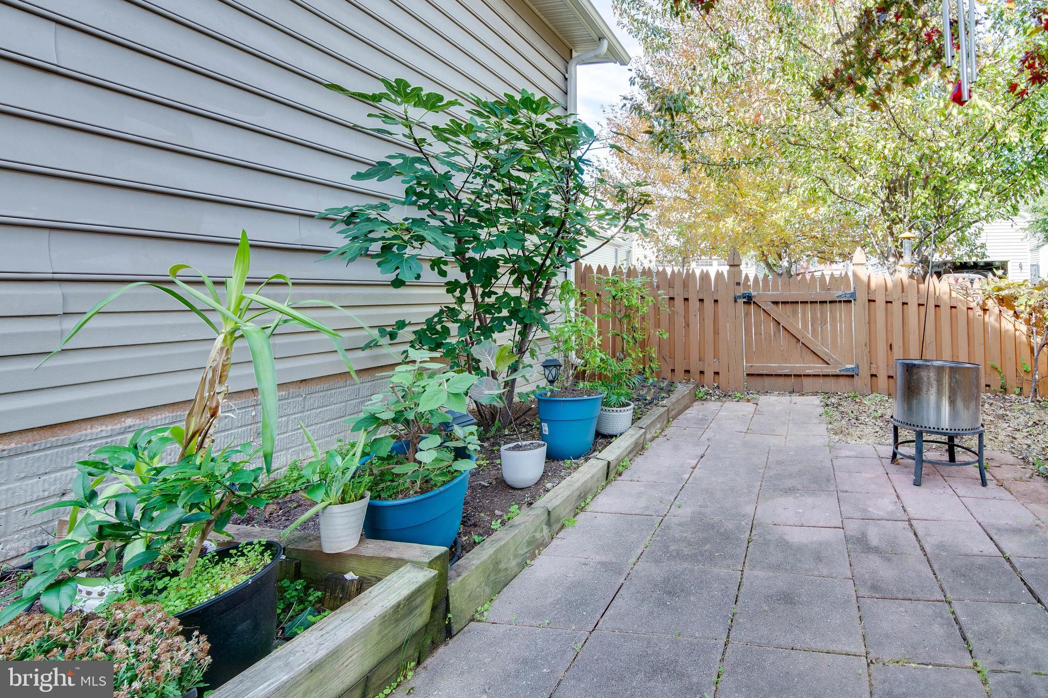 DOMINION VALLEY COUNTRY CLUB - Residential