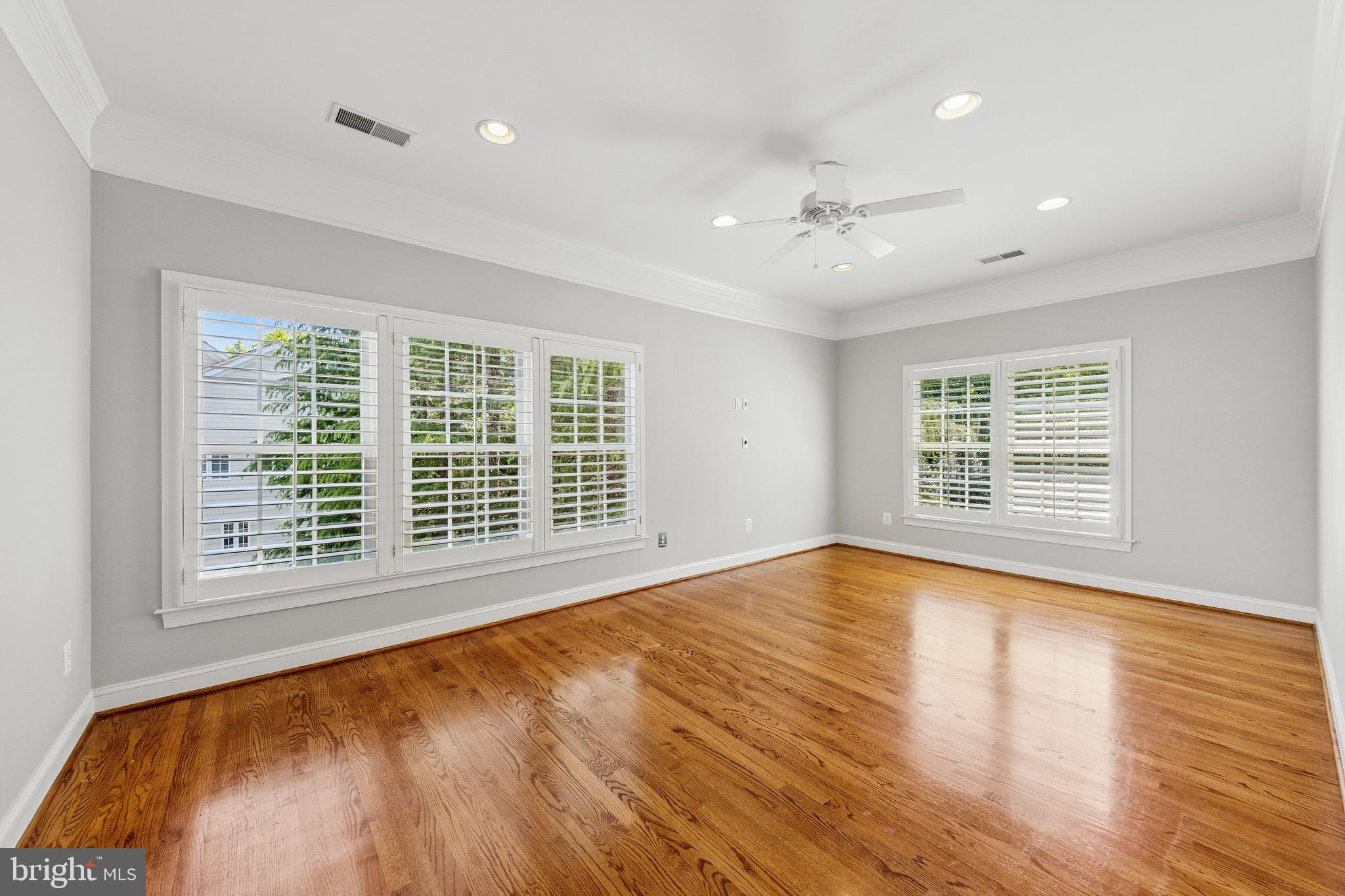 LANSDOWNE ON THE POTOMAC - Residential