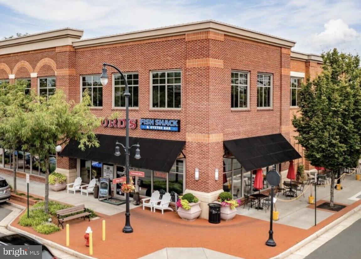 LANSDOWNE ON THE POTOMAC - Residential