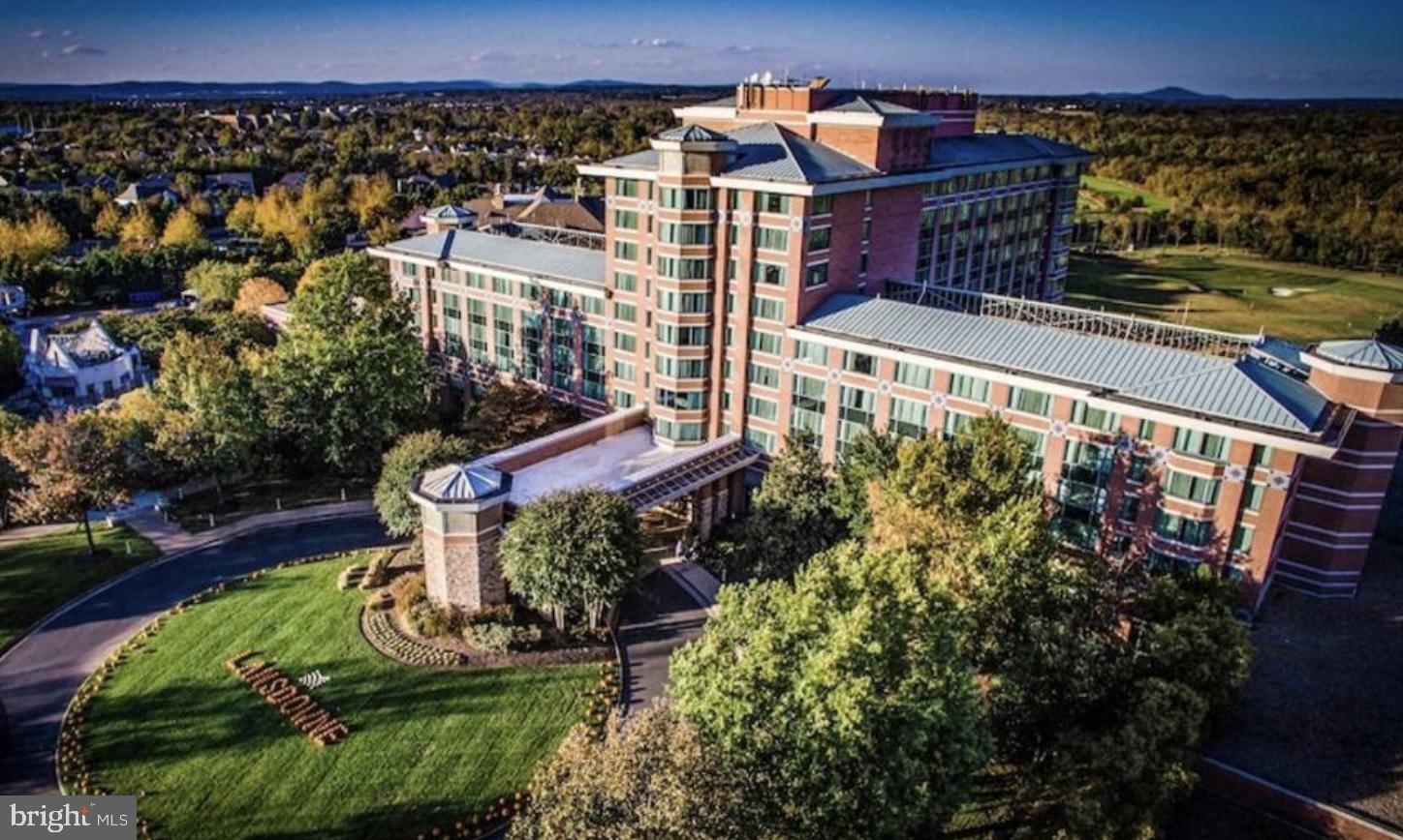 LANSDOWNE ON THE POTOMAC - Residential