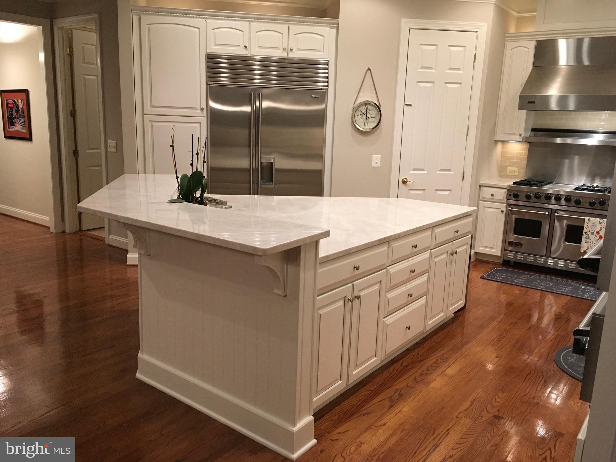 LANSDOWNE ON THE POTOMAC - Residential