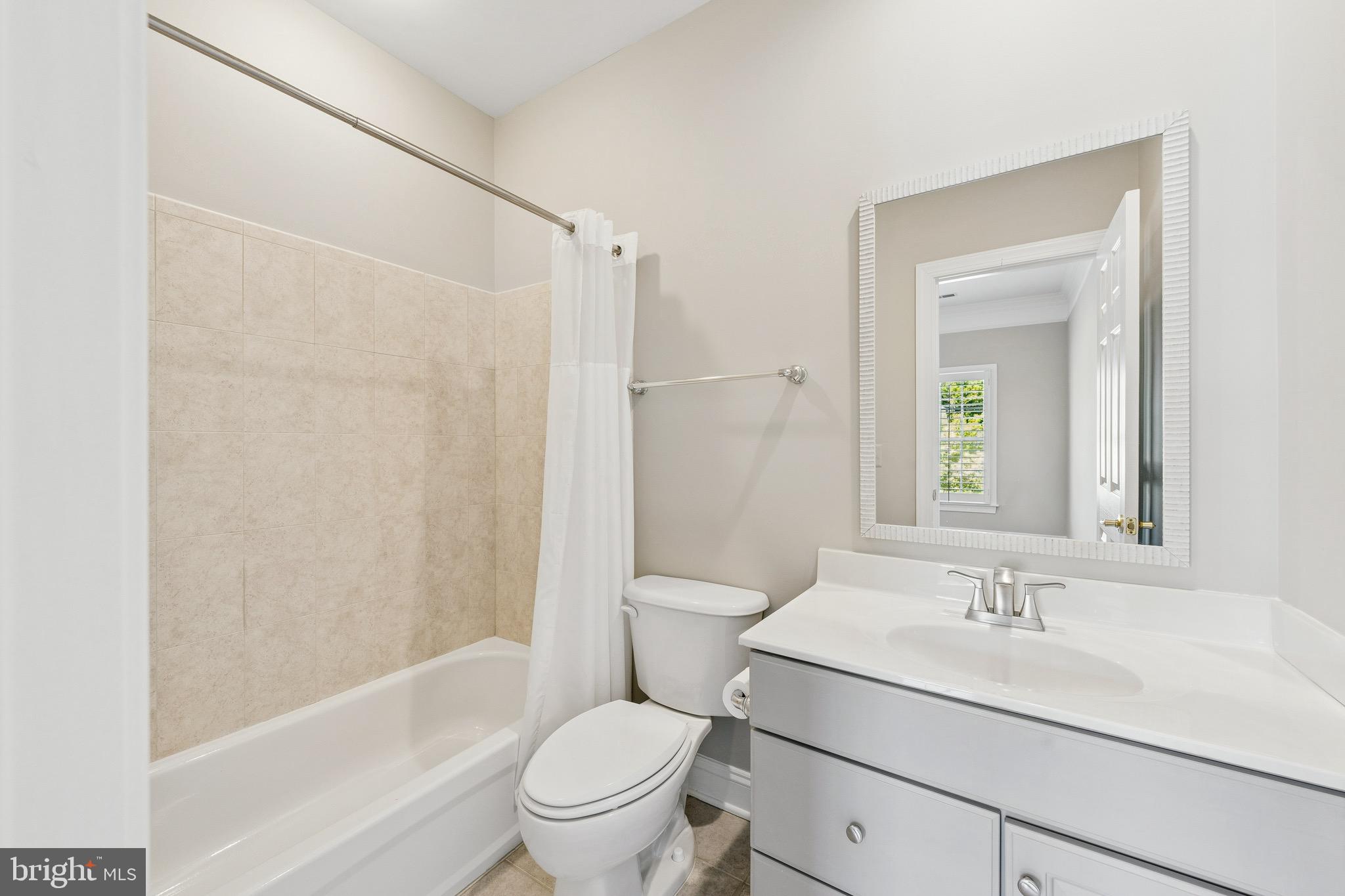 LANSDOWNE ON THE POTOMAC - Residential