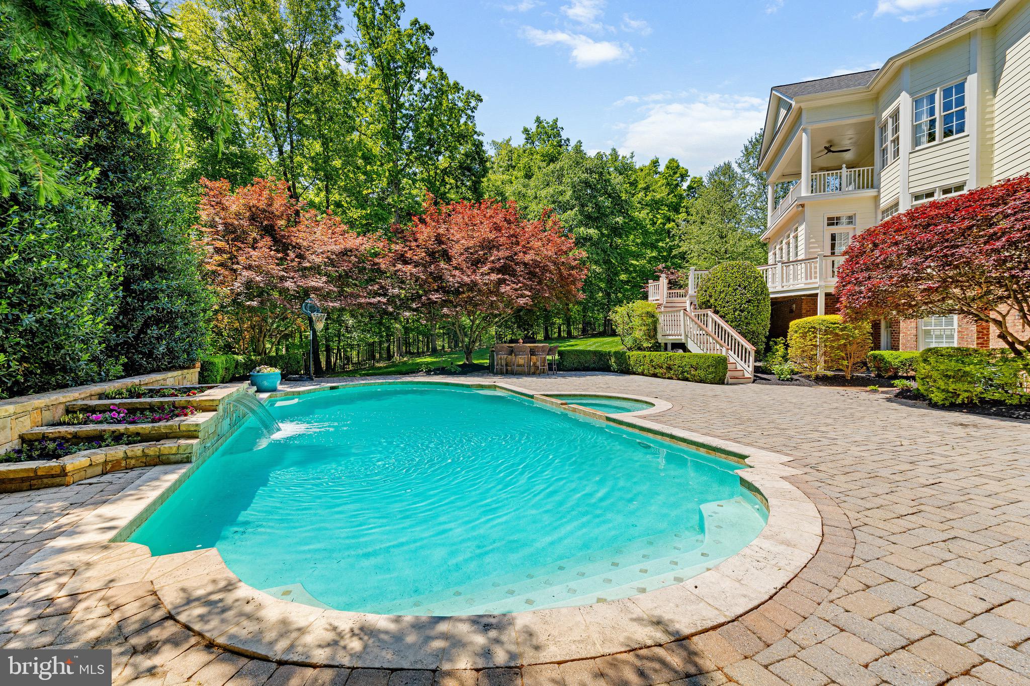 LANSDOWNE ON THE POTOMAC - Residential