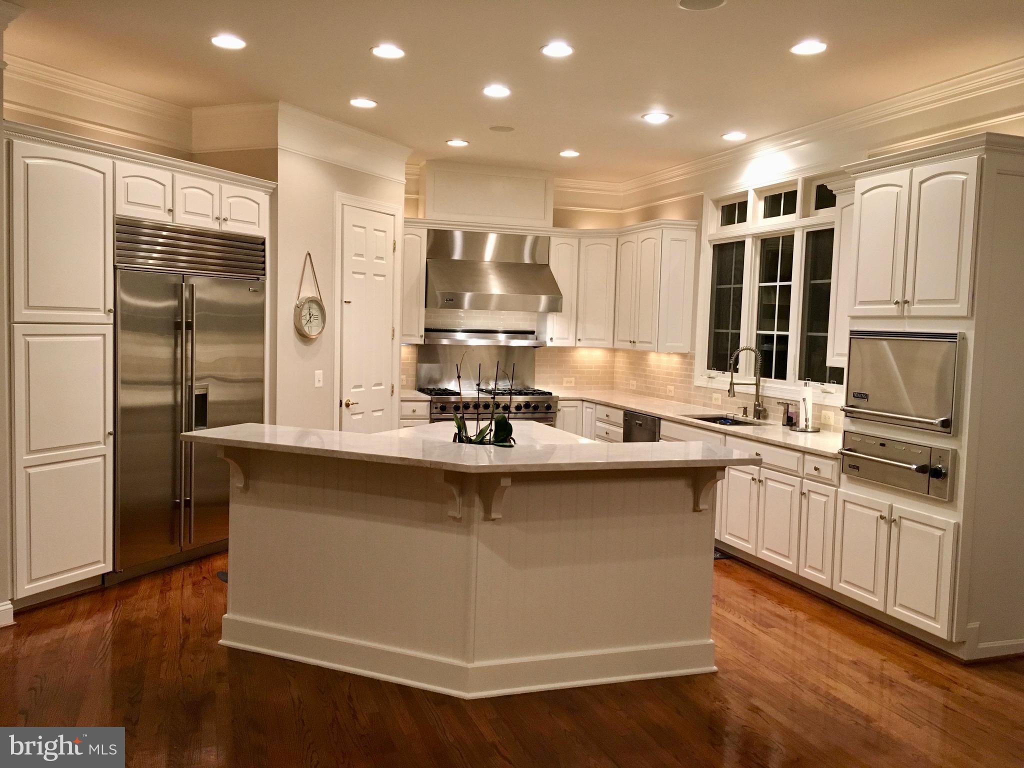 LANSDOWNE ON THE POTOMAC - Residential