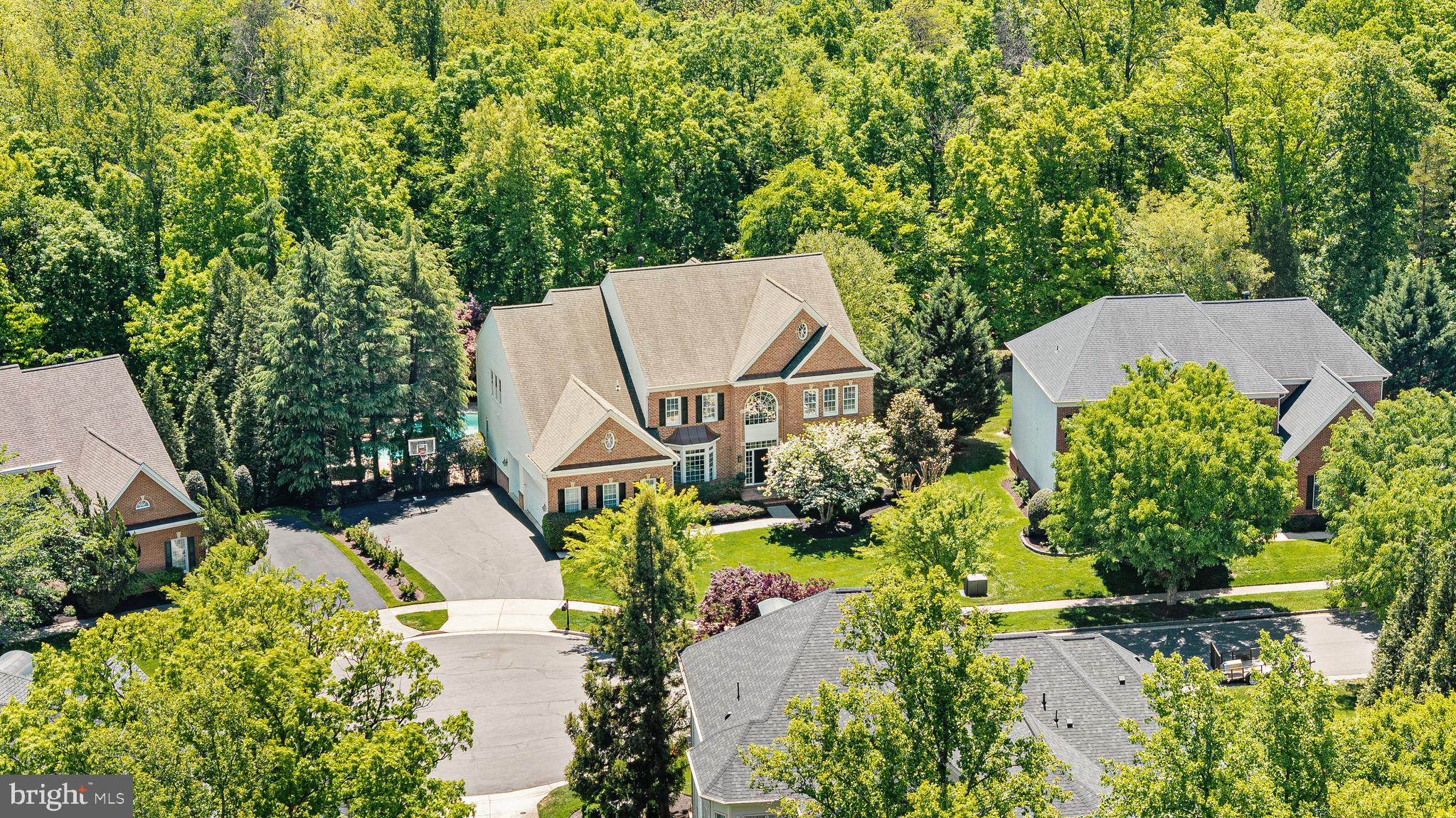 LANSDOWNE ON THE POTOMAC - Residential