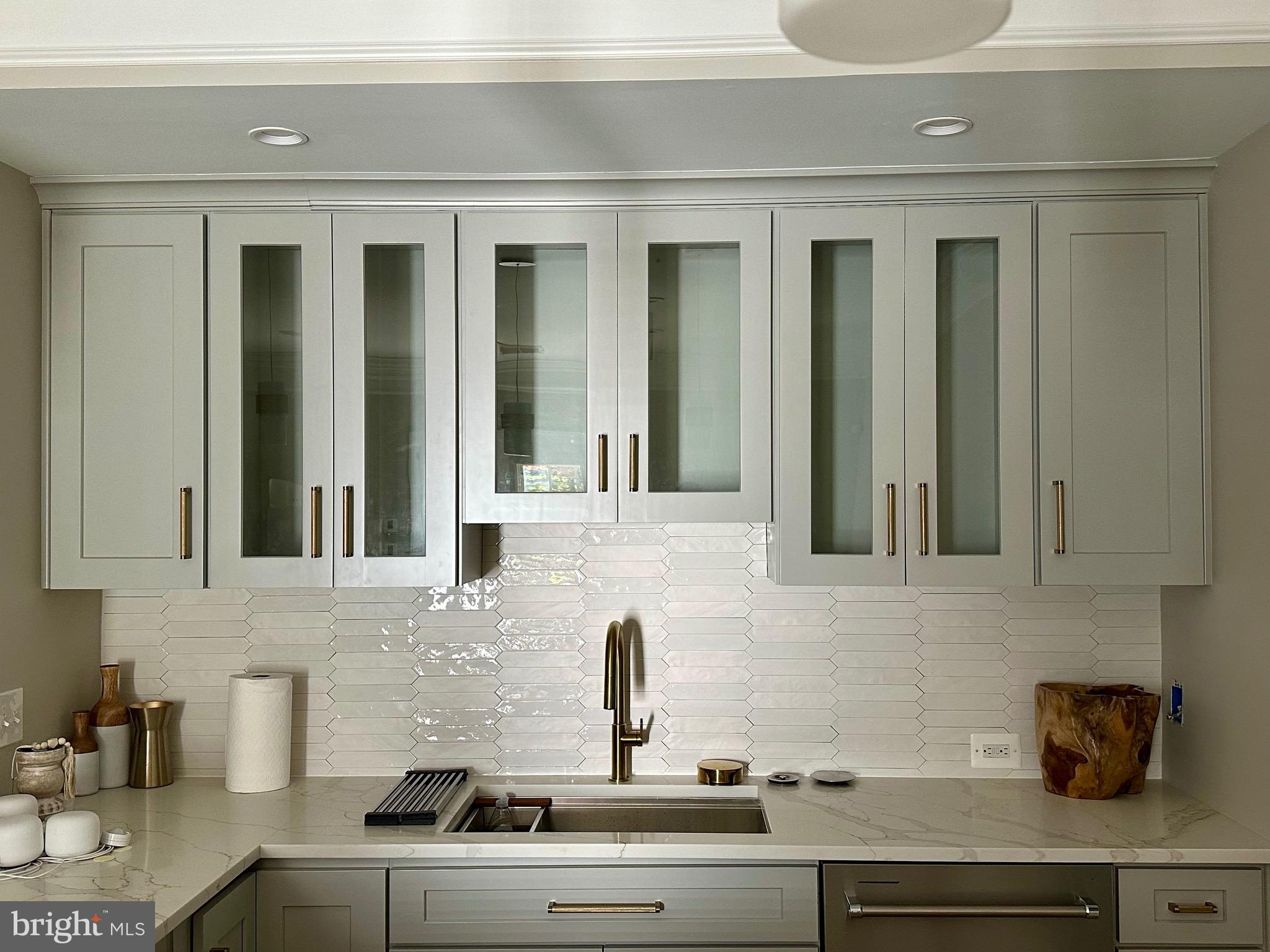 LANSDOWNE ON THE POTOMAC - Residential