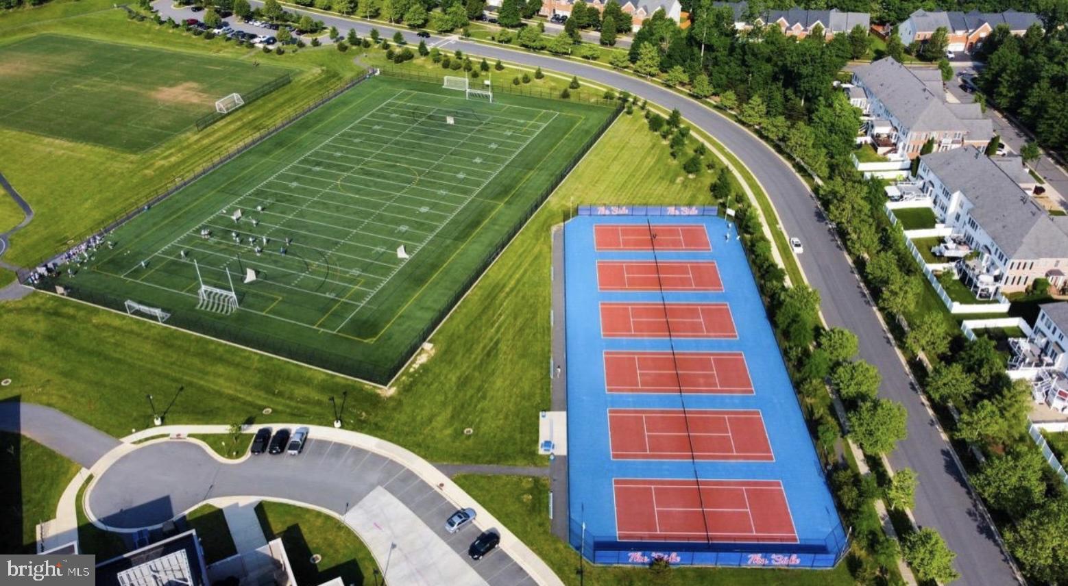 LANSDOWNE ON THE POTOMAC - Residential