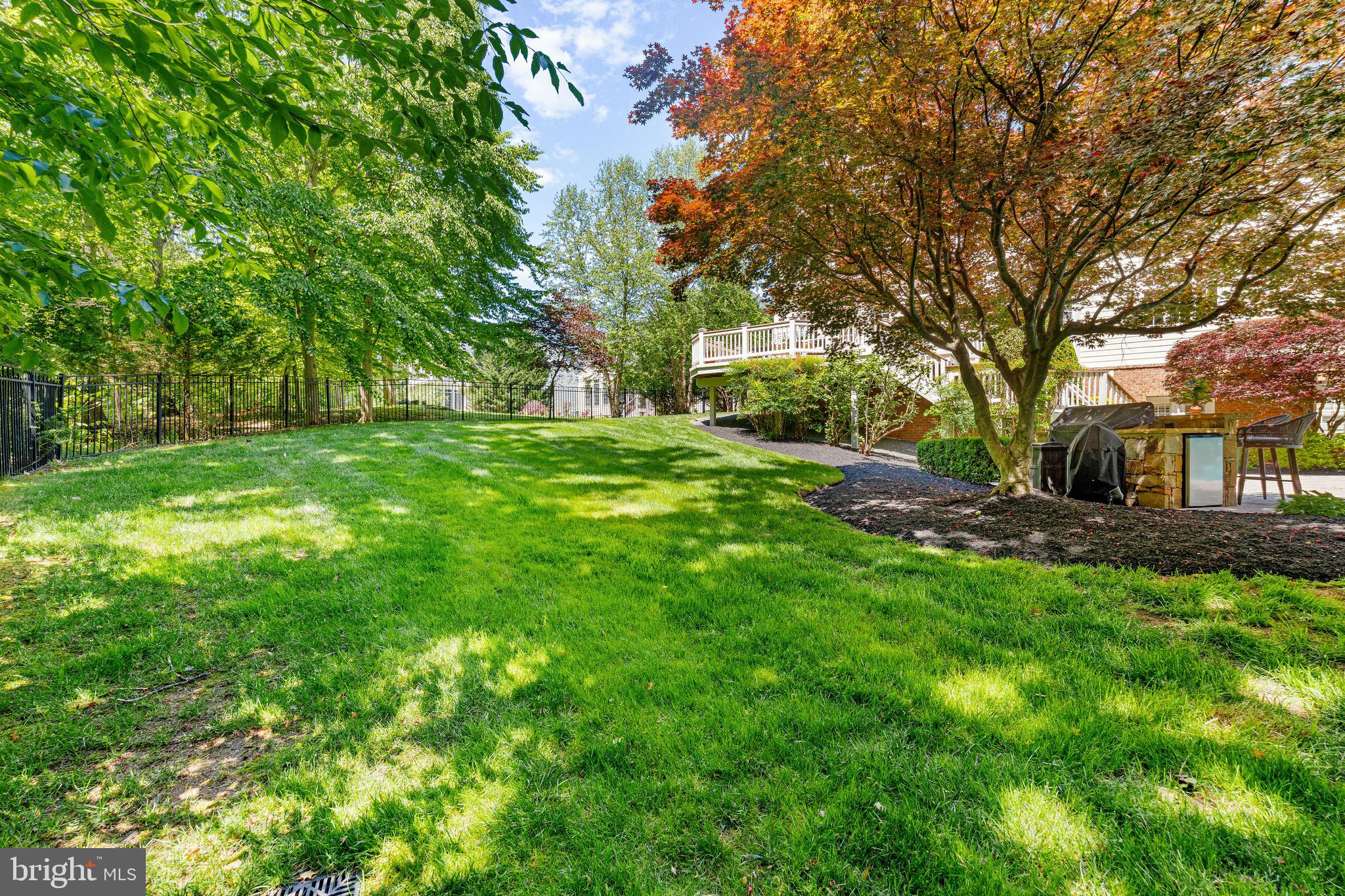 LANSDOWNE ON THE POTOMAC - Residential
