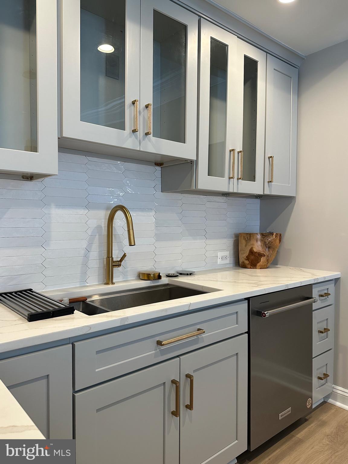 LANSDOWNE ON THE POTOMAC - Residential