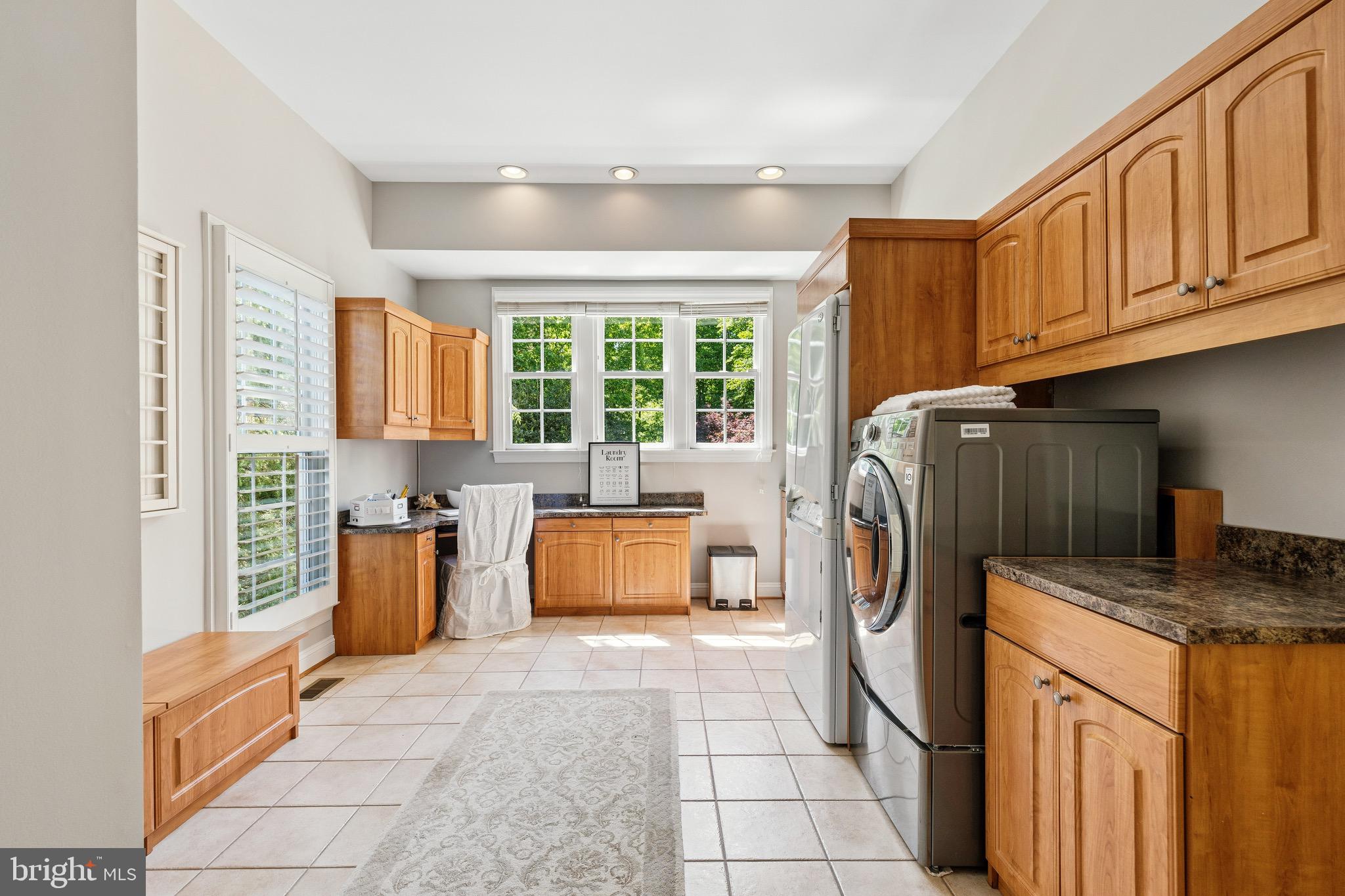 LANSDOWNE ON THE POTOMAC - Residential