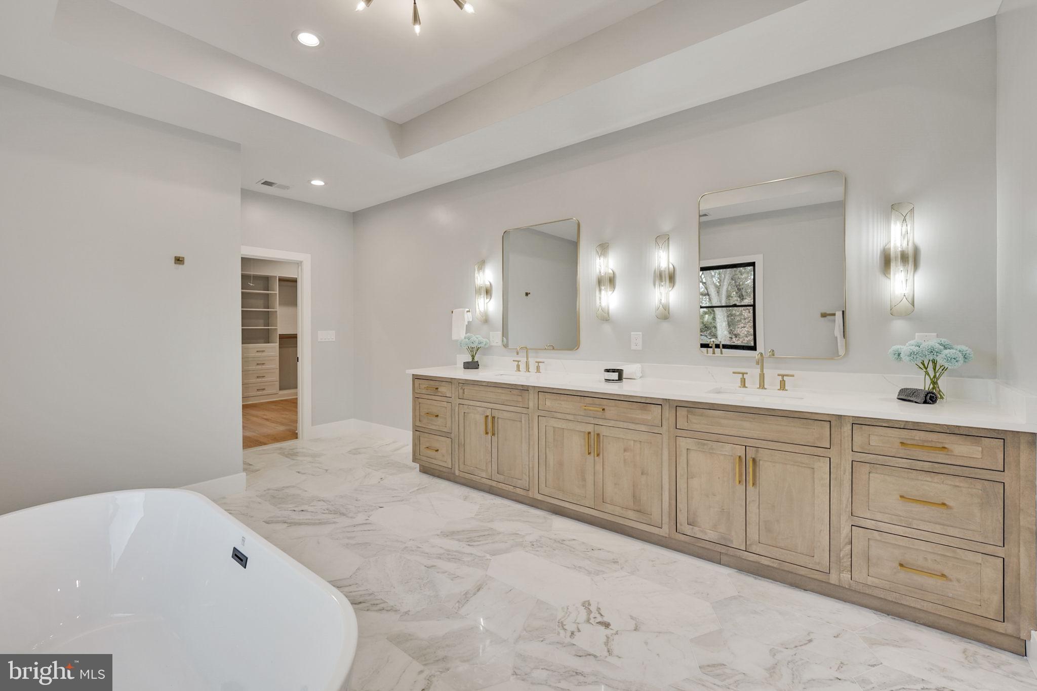 BROYHILLS MCLEAN ESTATES - Residential