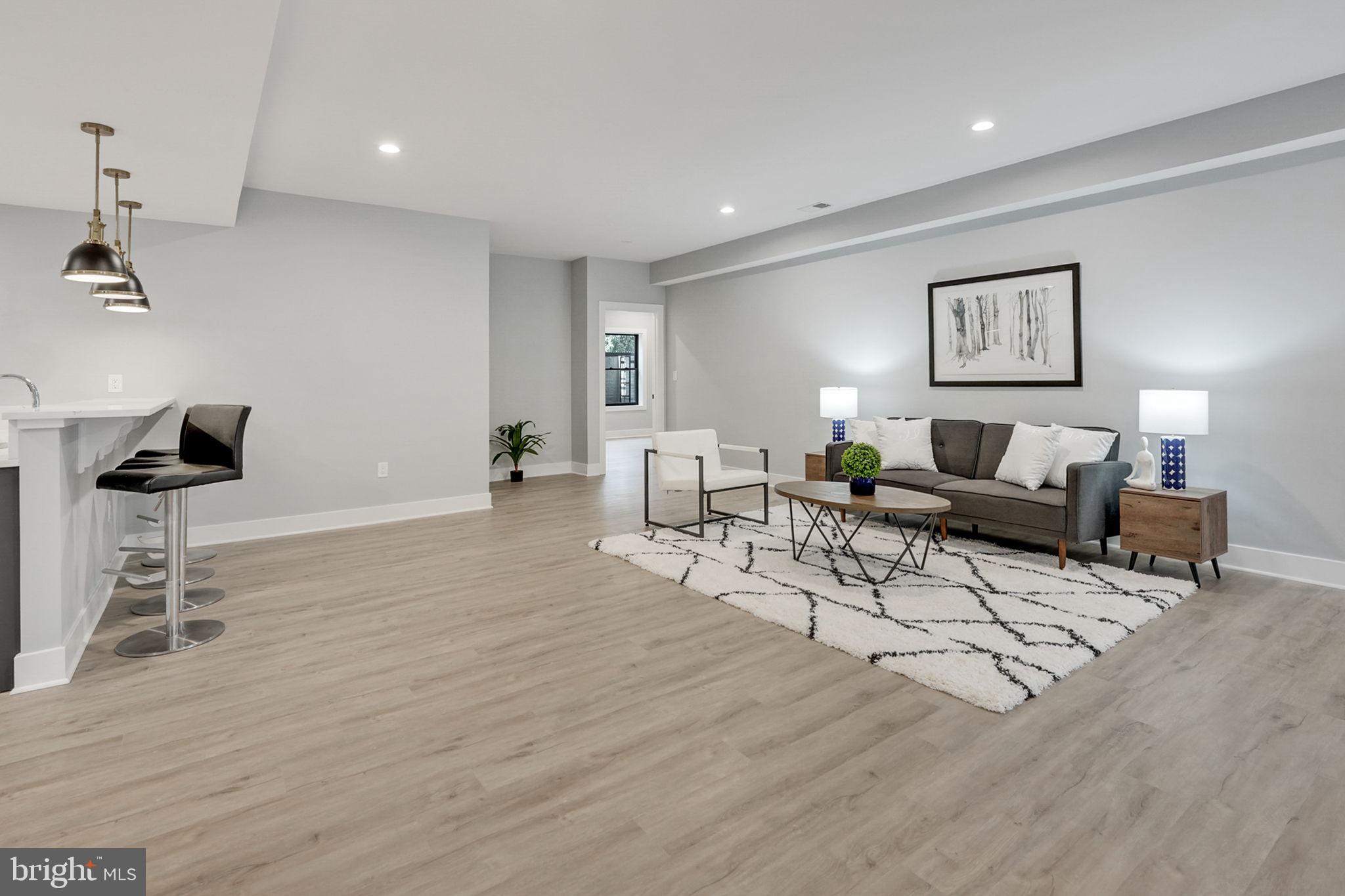 BROYHILLS MCLEAN ESTATES - Residential