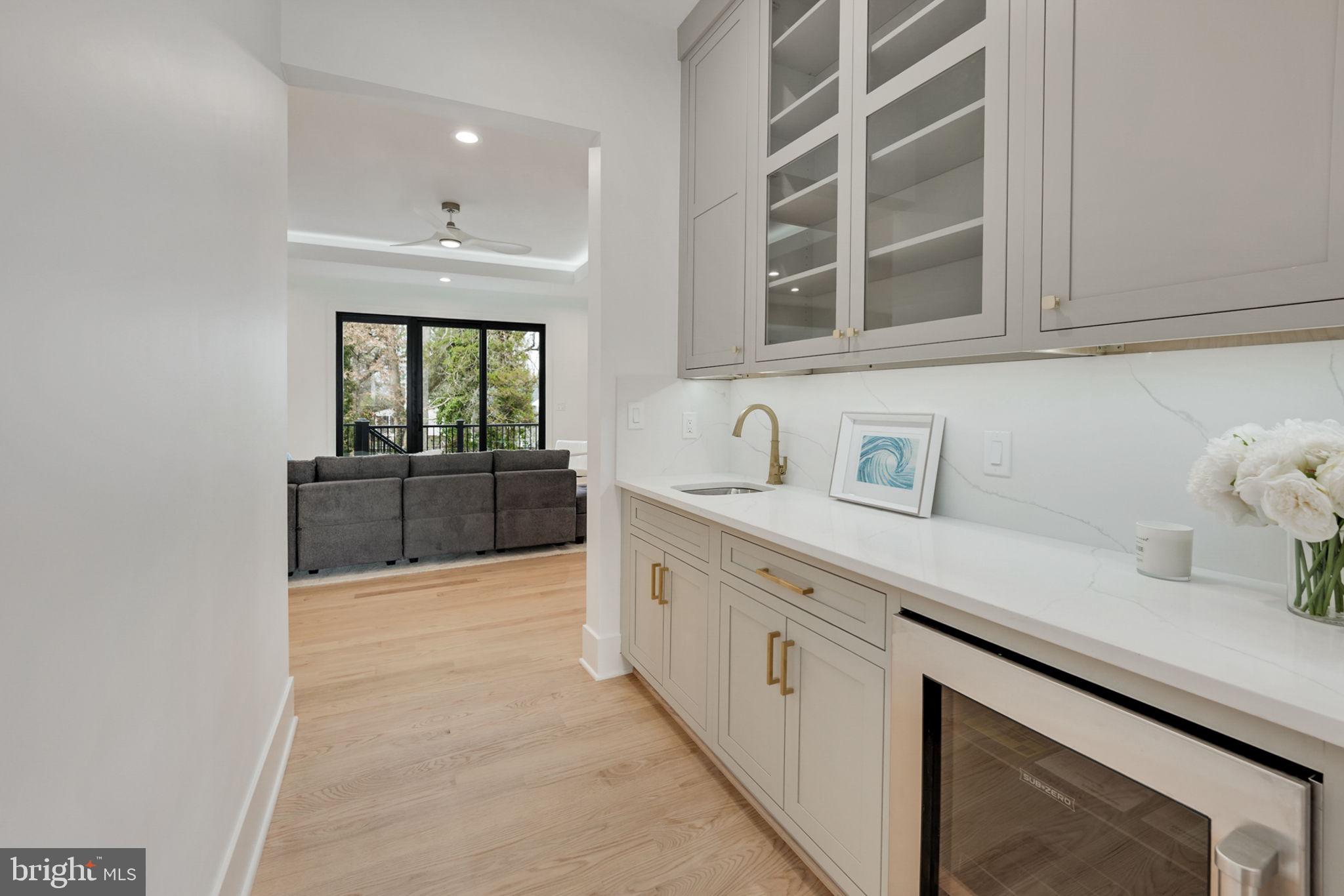 BROYHILLS MCLEAN ESTATES - Residential