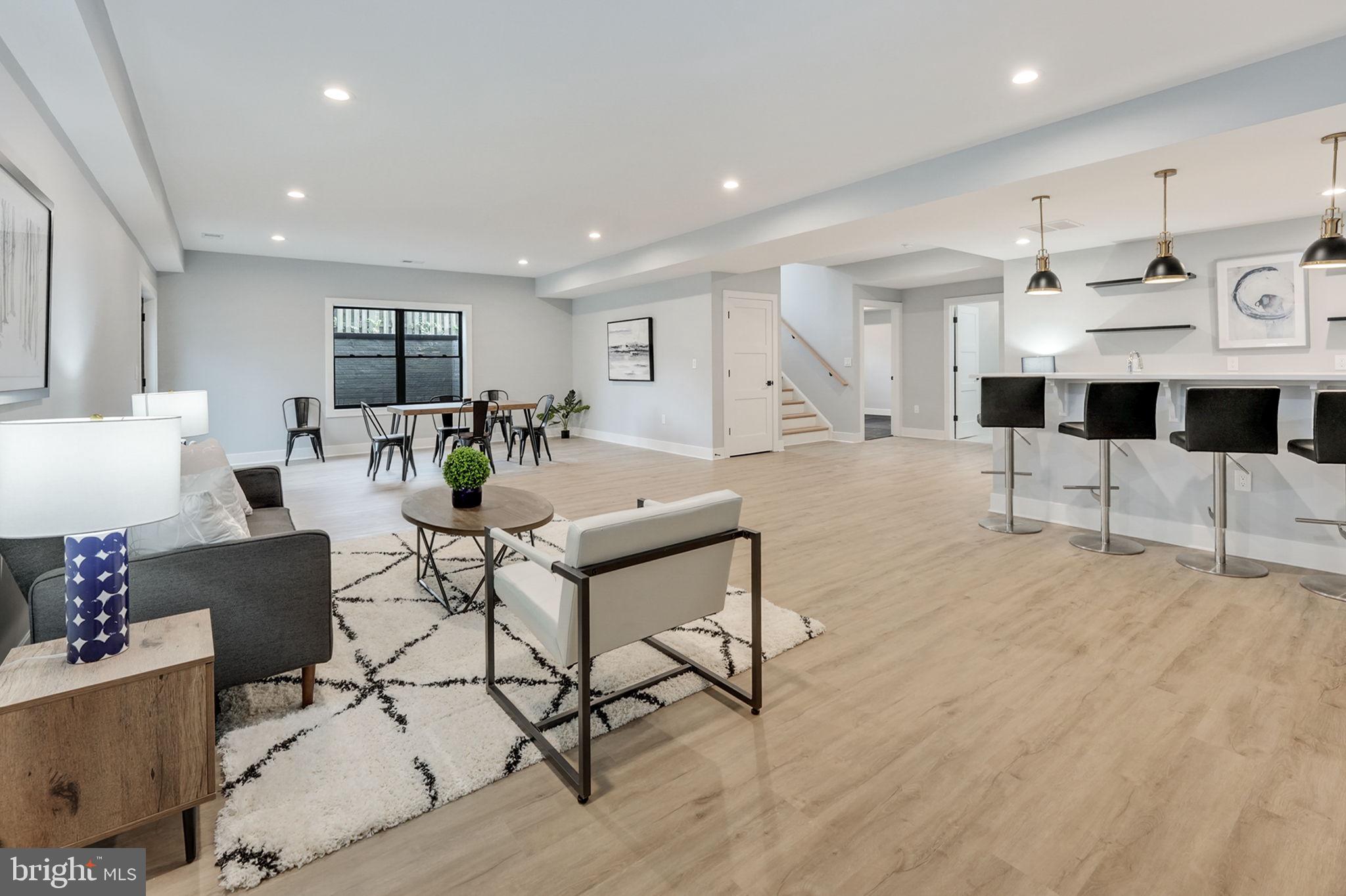 BROYHILLS MCLEAN ESTATES - Residential