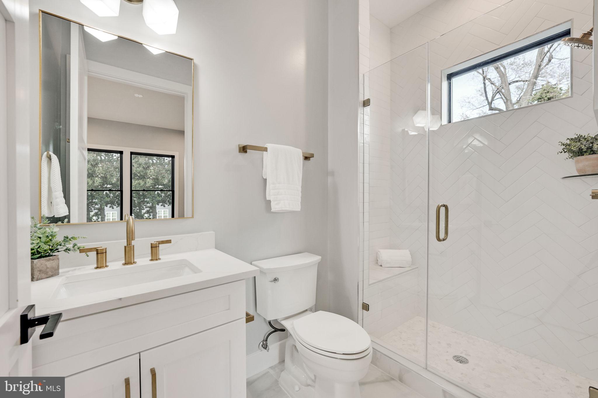 BROYHILLS MCLEAN ESTATES - Residential