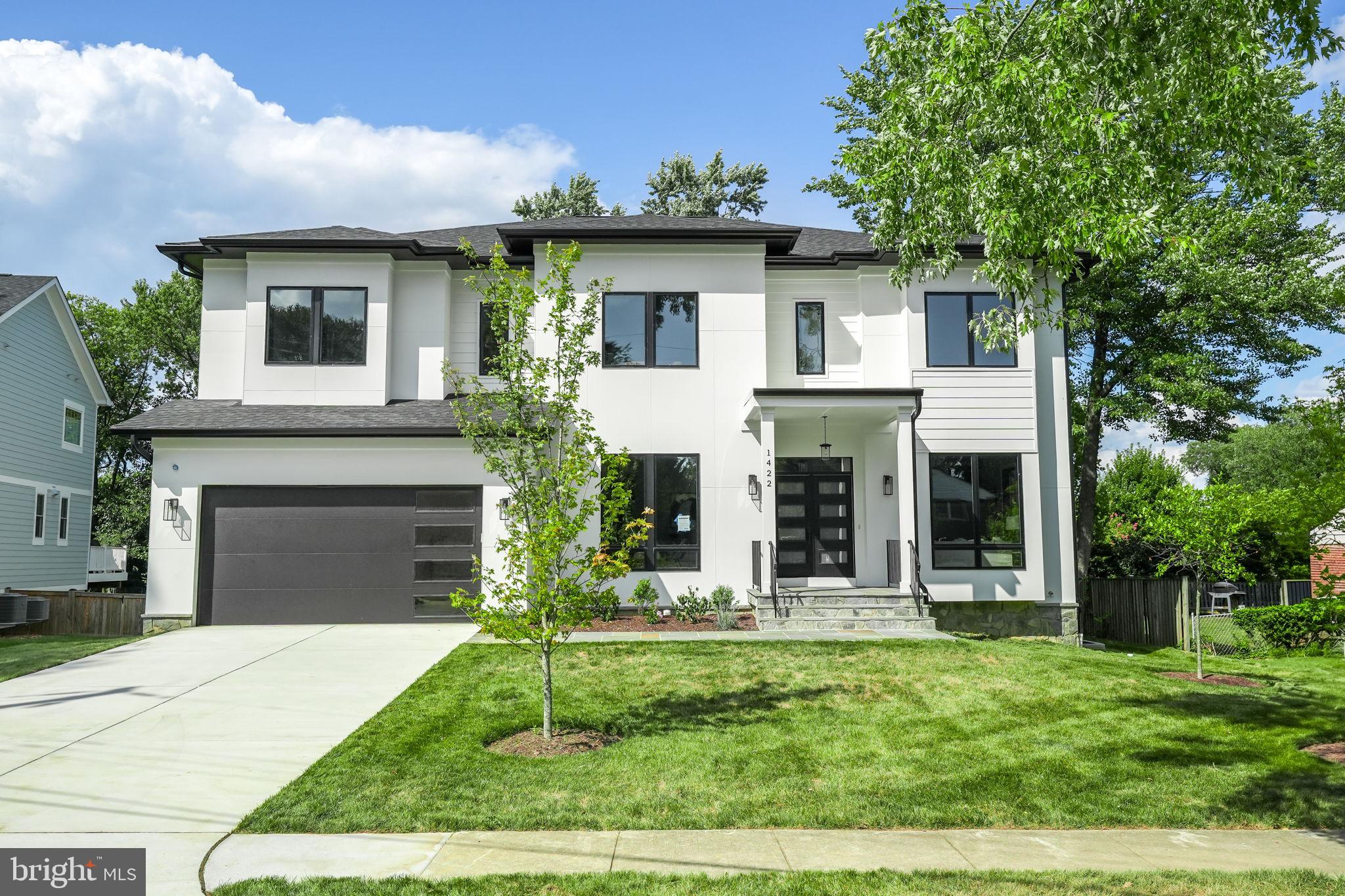 BROYHILLS MCLEAN ESTATES - Residential