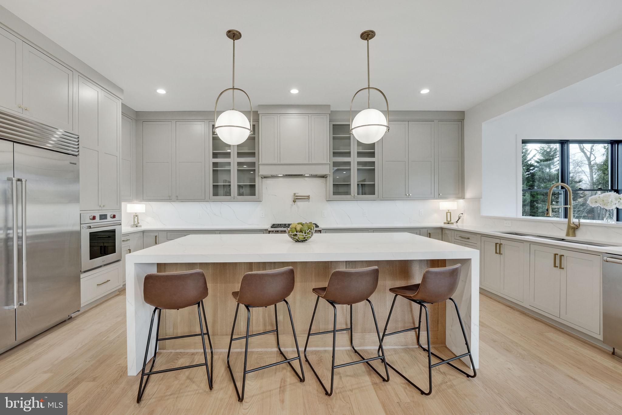 BROYHILLS MCLEAN ESTATES - Residential