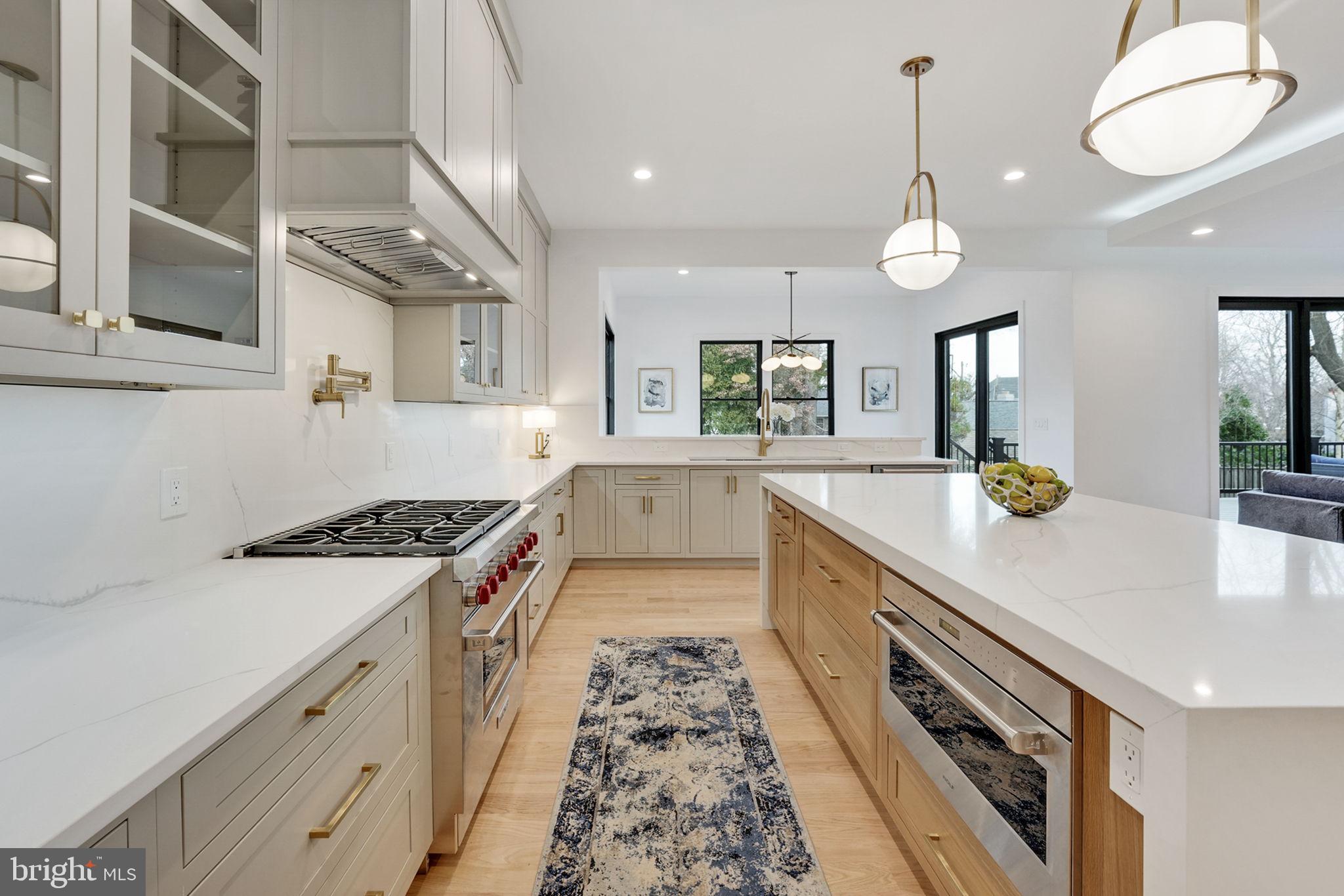 BROYHILLS MCLEAN ESTATES - Residential