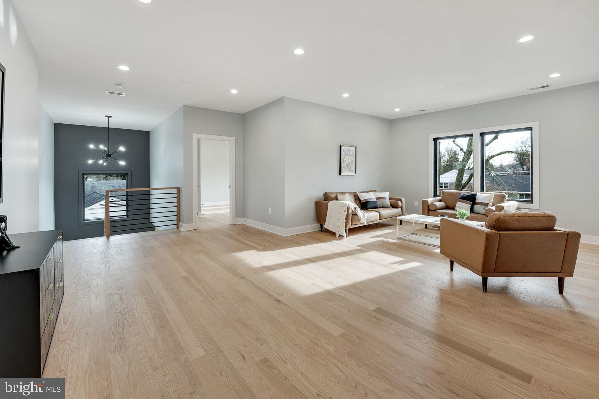 BROYHILLS MCLEAN ESTATES - Residential