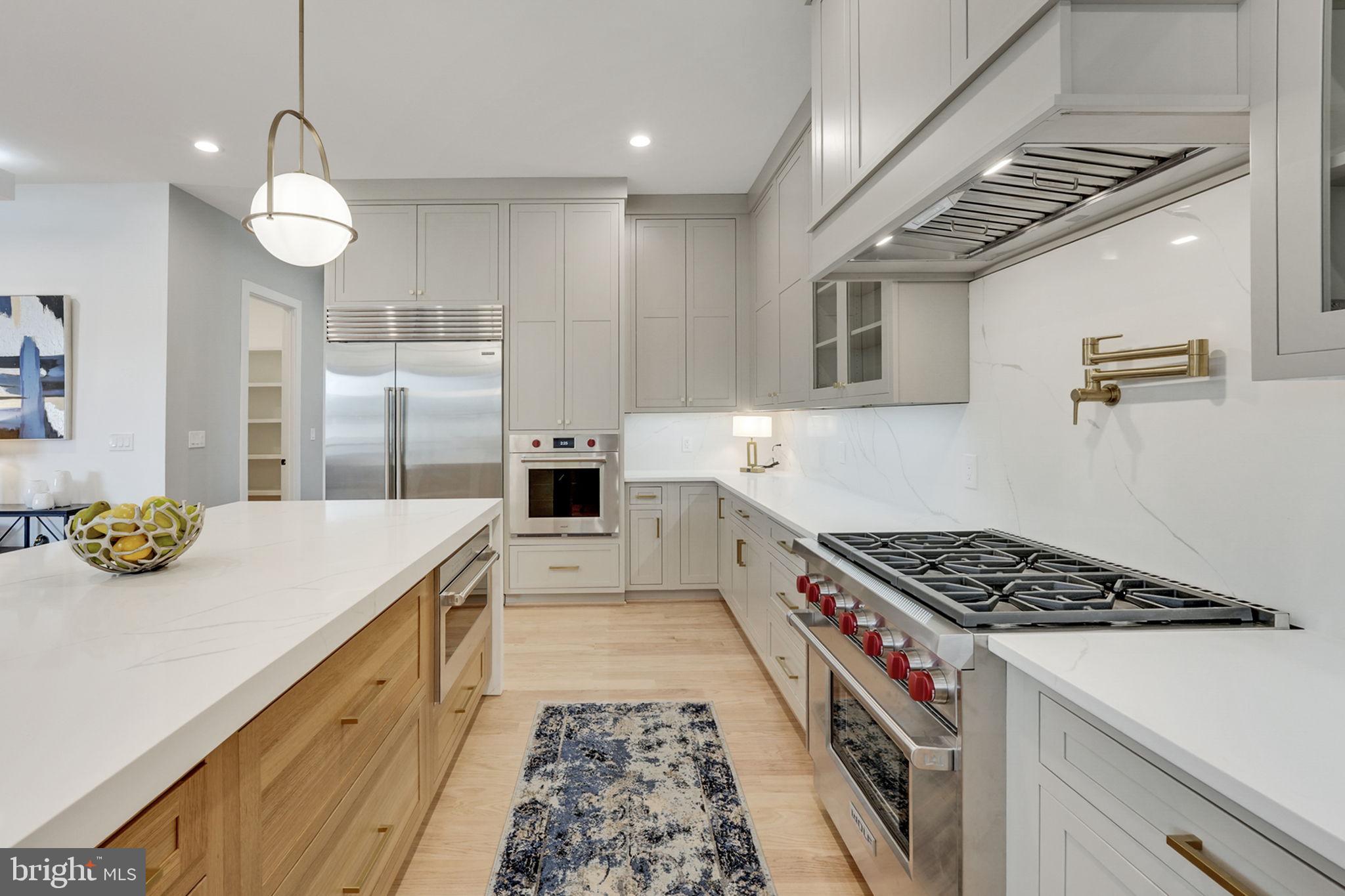 BROYHILLS MCLEAN ESTATES - Residential