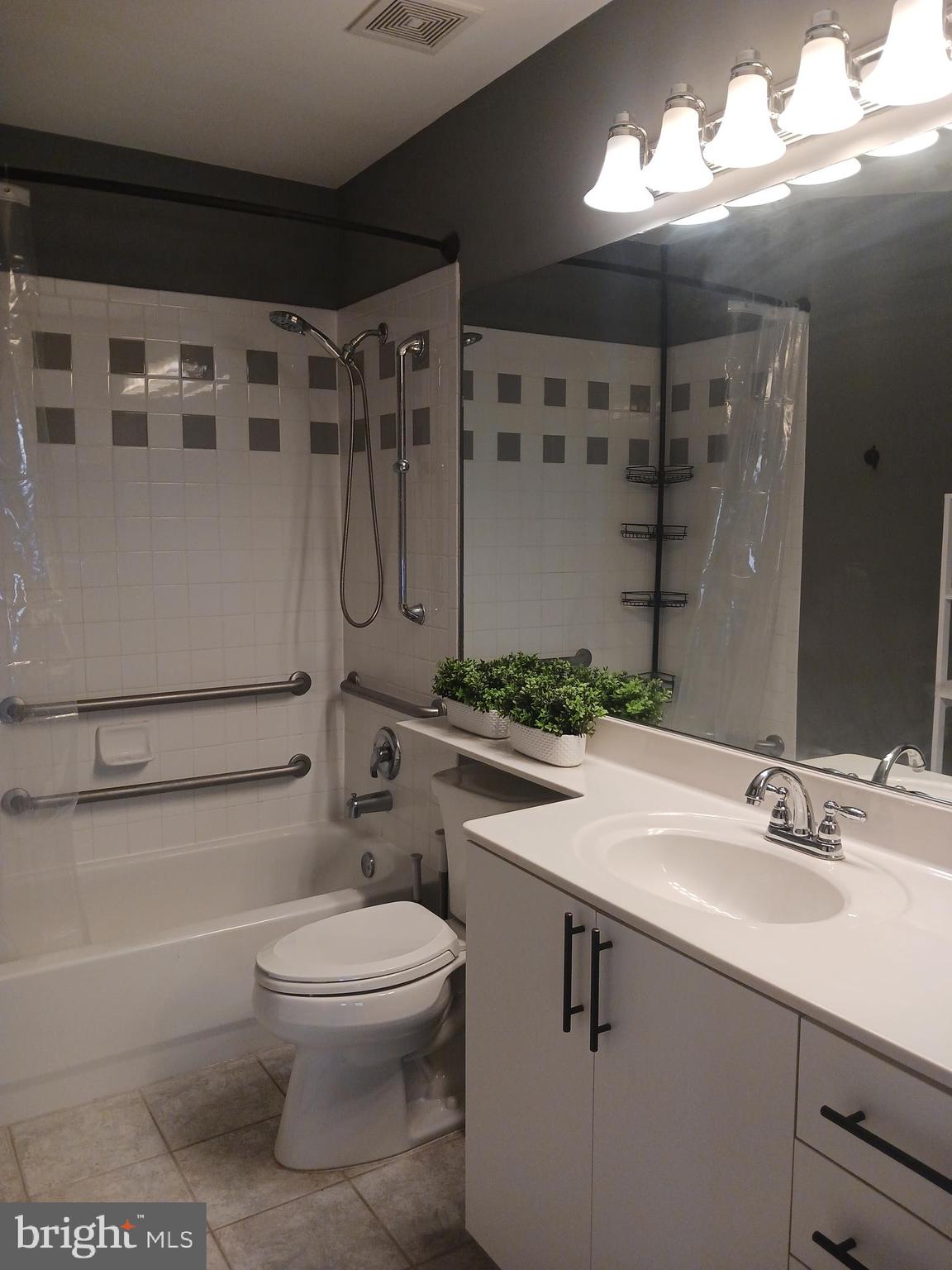 LOGAN CIRCLE - Residential Lease