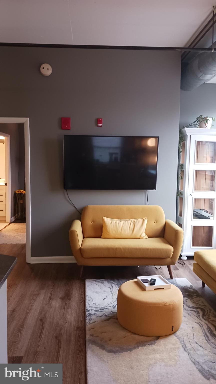 LOGAN CIRCLE - Residential Lease