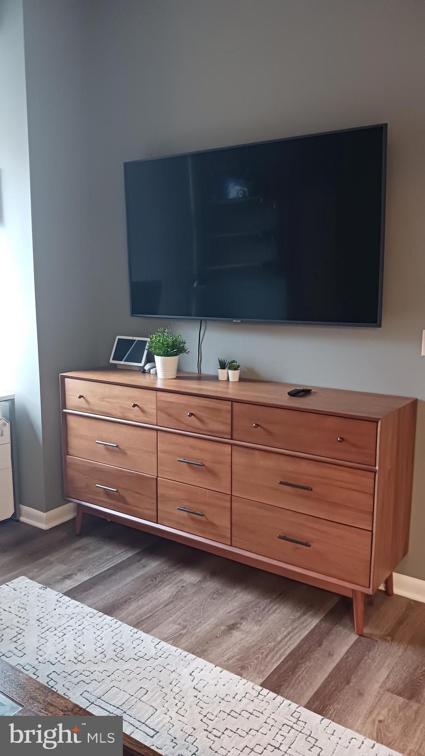 LOGAN CIRCLE - Residential Lease
