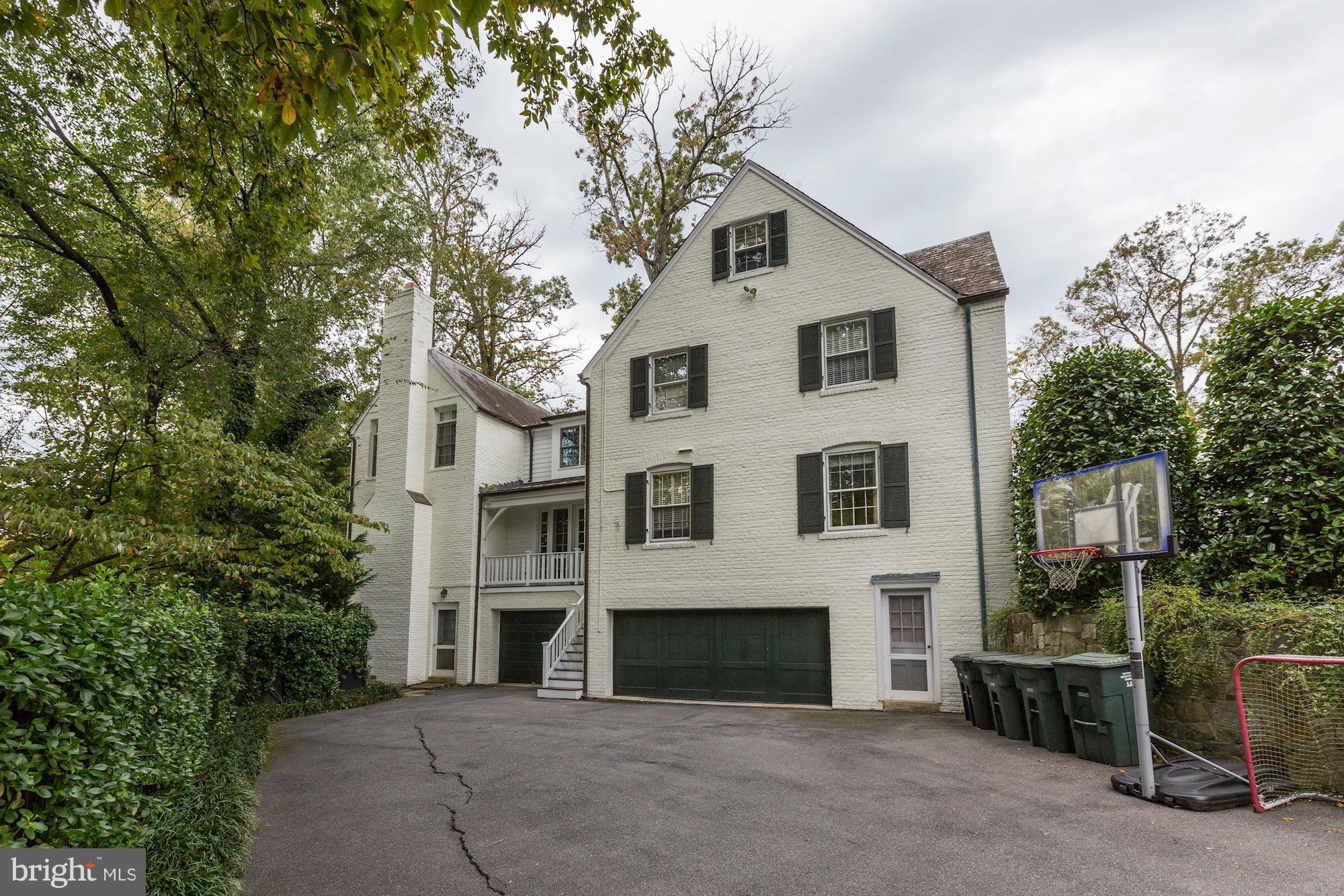 SPRING VALLEY - Residential
