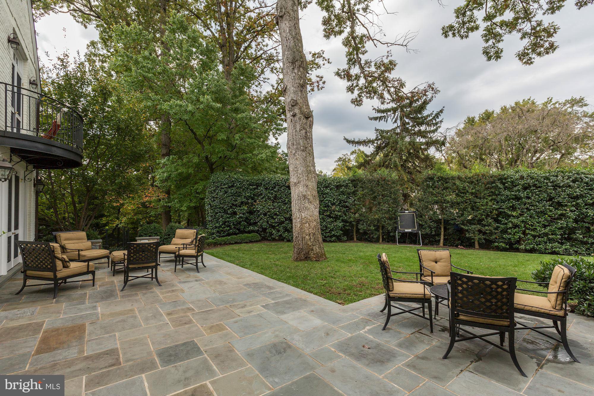 SPRING VALLEY - Residential