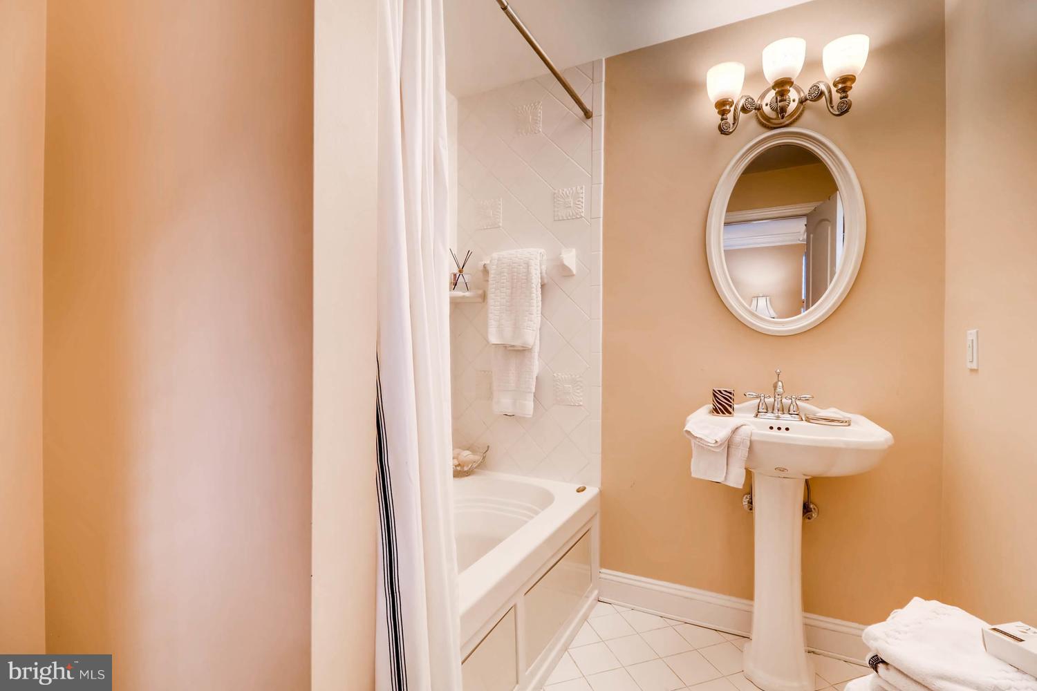 LINSTEAD ON THE SEVERN - Residential