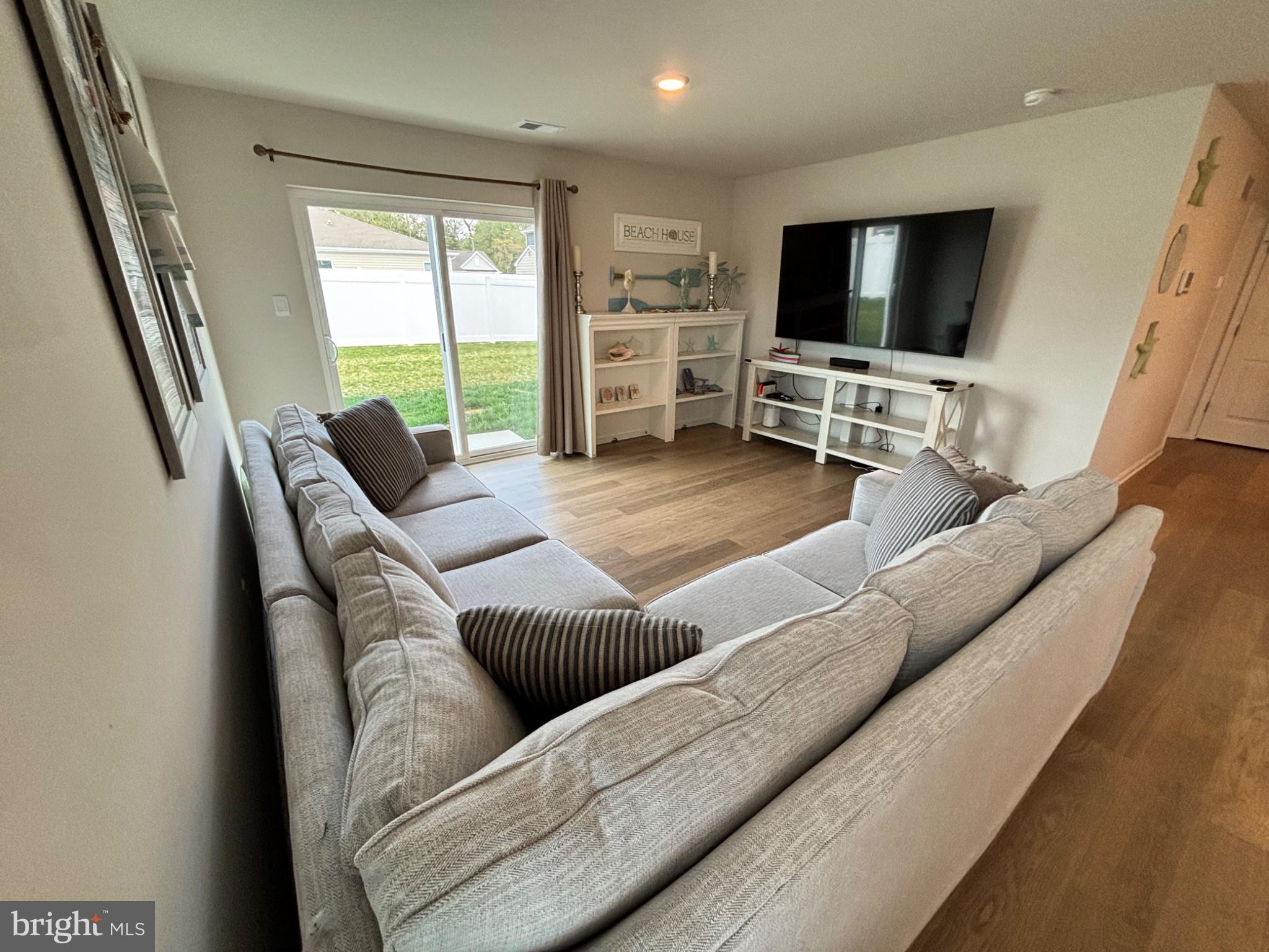 PLOVER POINT - Residential